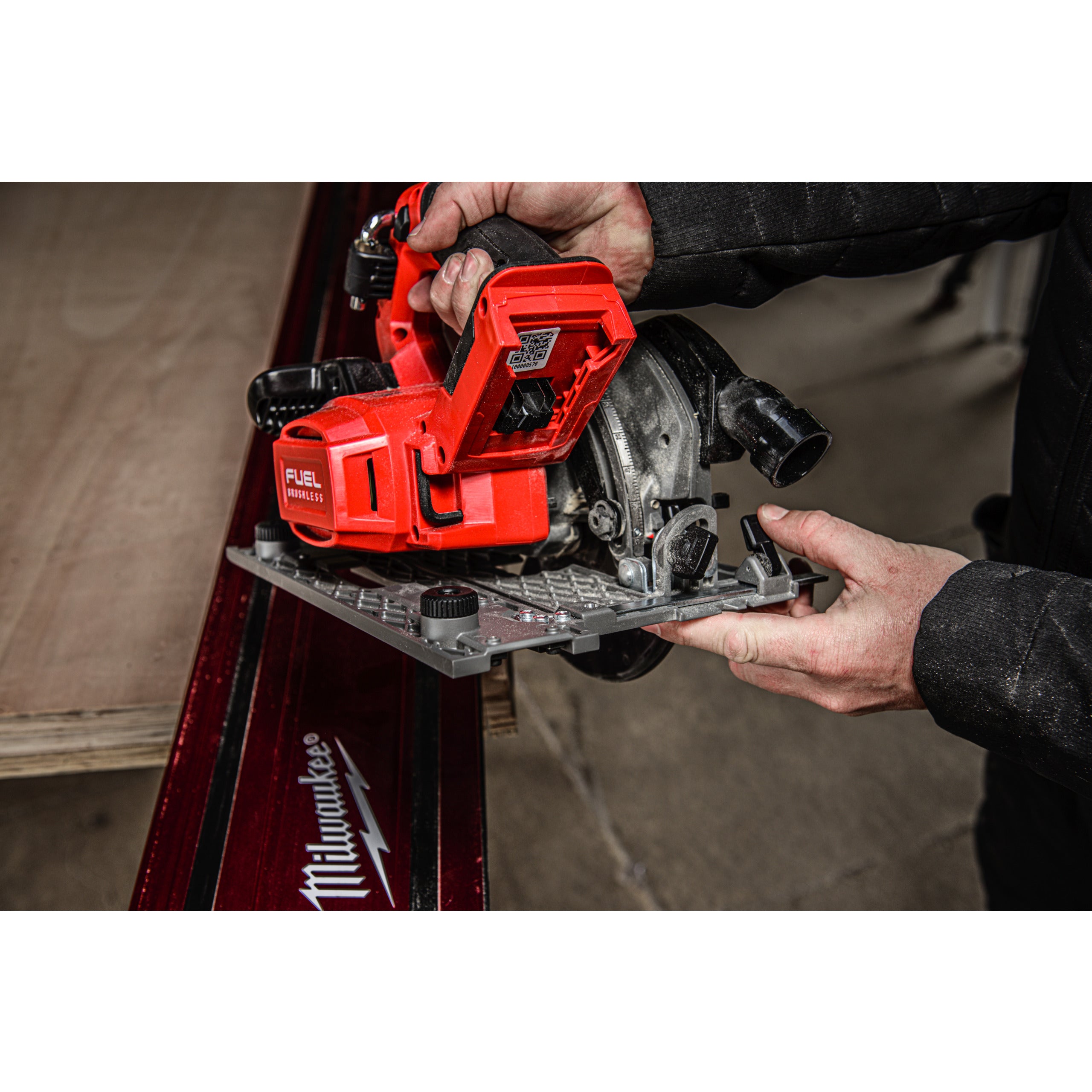 Fierăstrău circular Milwaukee M18 FCSDC165-0 FUEL™ 165 mm, cod 4933500002