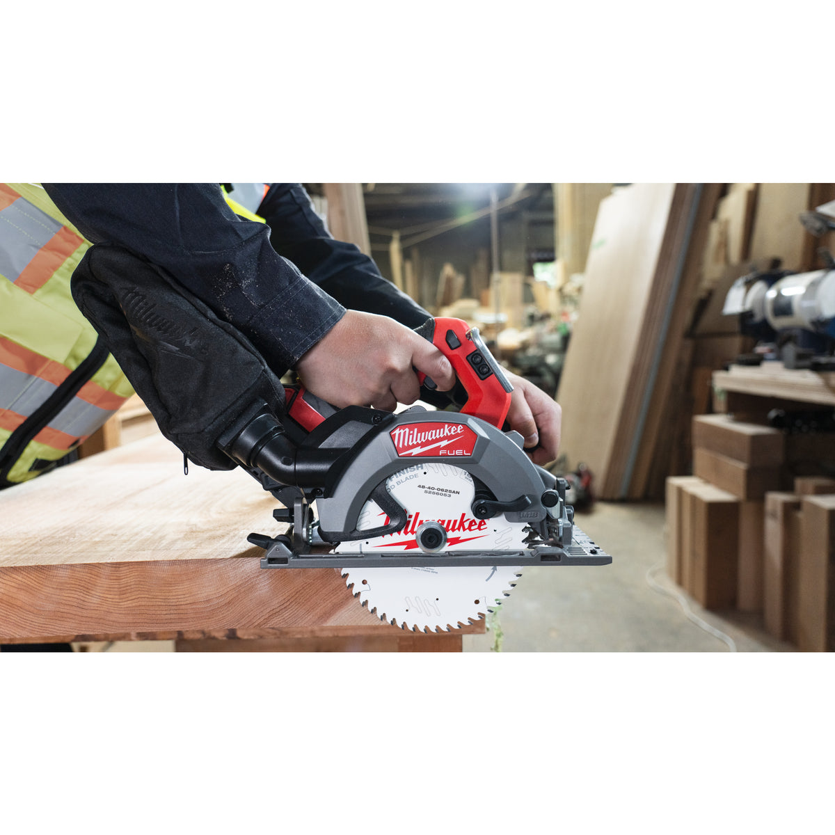Fierăstrău circular Milwaukee M18 FCSDC165-0C FUEL™ 165 mm, cod 4933499996