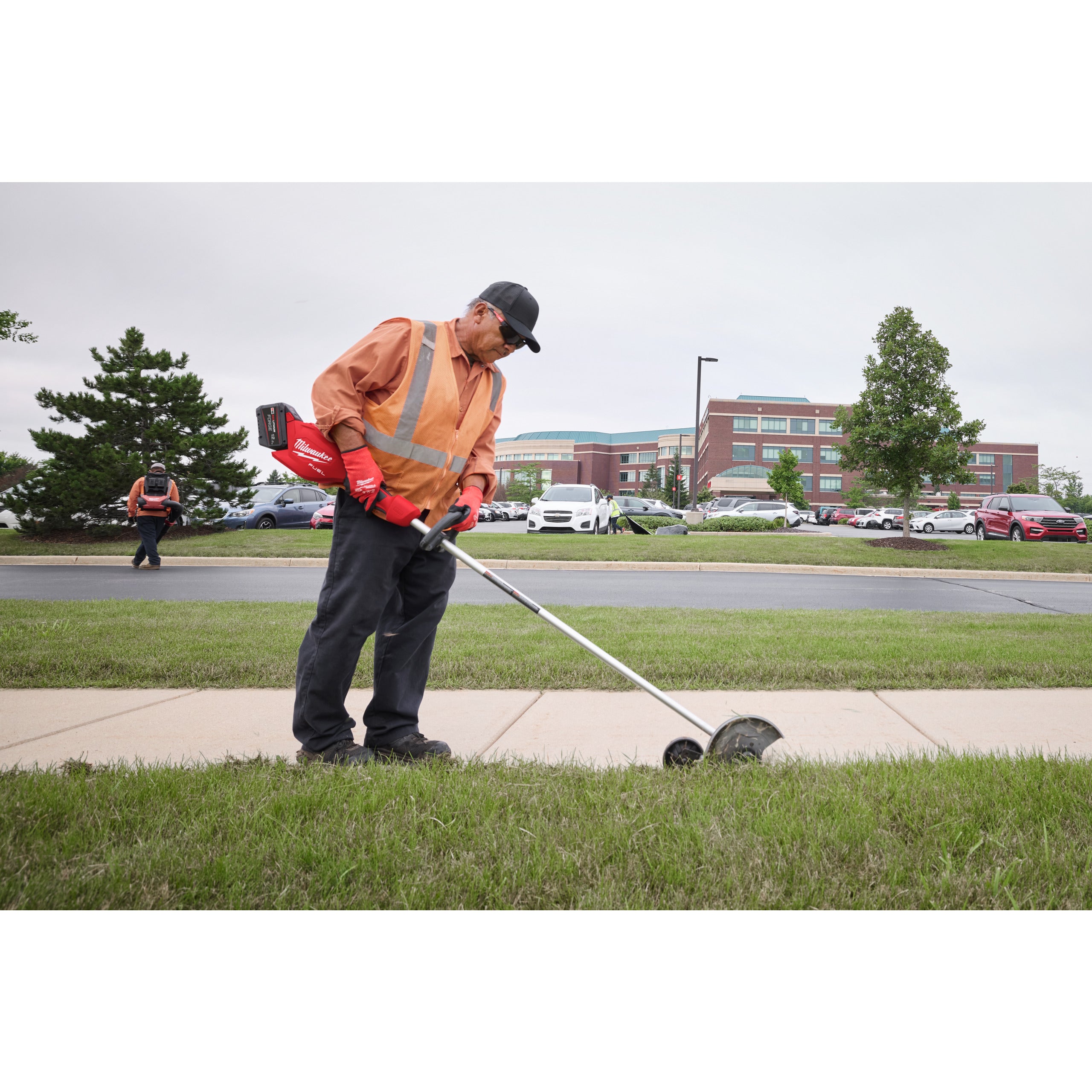 Atașament pentru întreținere margini Motocoasă margini Milwaukee M18 FEDG-0 FUEL™, cod 4933493556