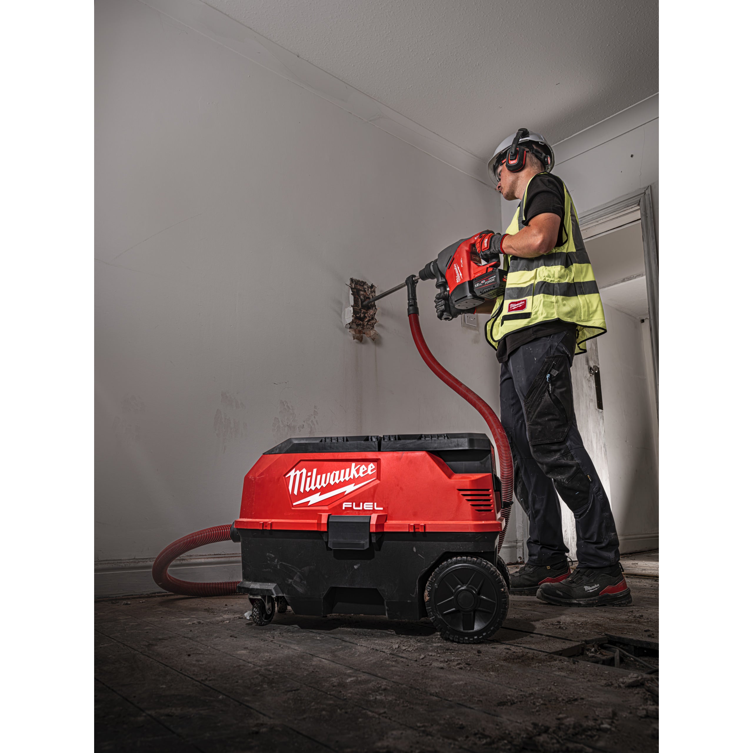 Rotopercutor SDS Max Ciocan rotopercutor SDS-Max Milwaukee M18 FHACO540-122C FUEL™ 40 mm ONE-KEY™, cod 4933493138