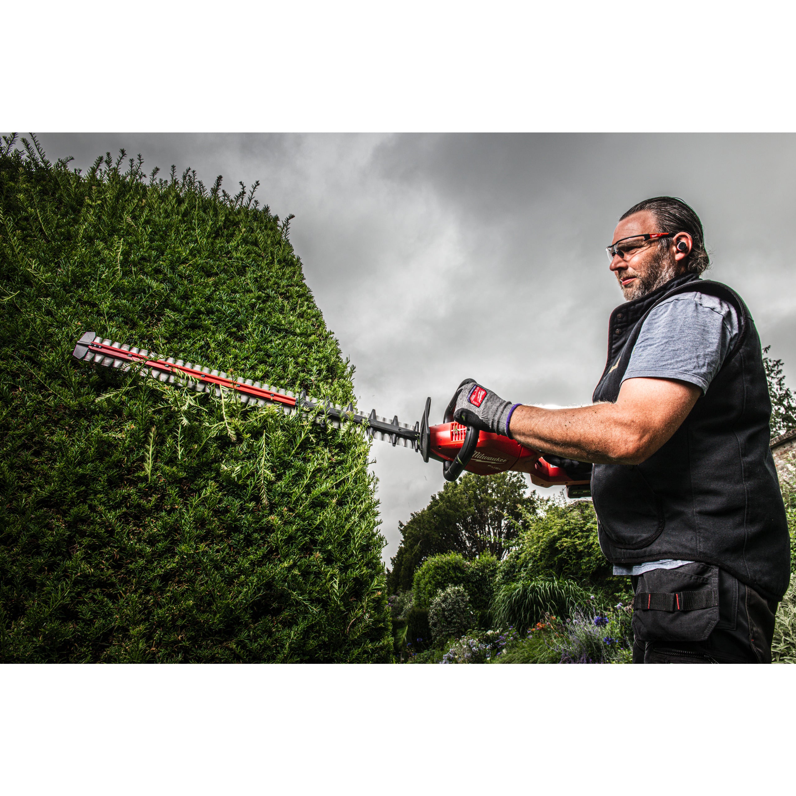 Trimmer pentru gard viu 75 cm Milwaukee M18 FHET75G2-802 FUEL™, cod 4933498388