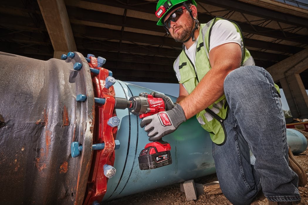 Cheie de impact Milwaukee, cuplu ridicat M18 FUEL, FHIW2P12-0X ½″ cu pin de blocare, fără acumulator, fără încărcător, cutie HD, cod 4933492785 - BIG STORE (Dynamic Tools SRL)