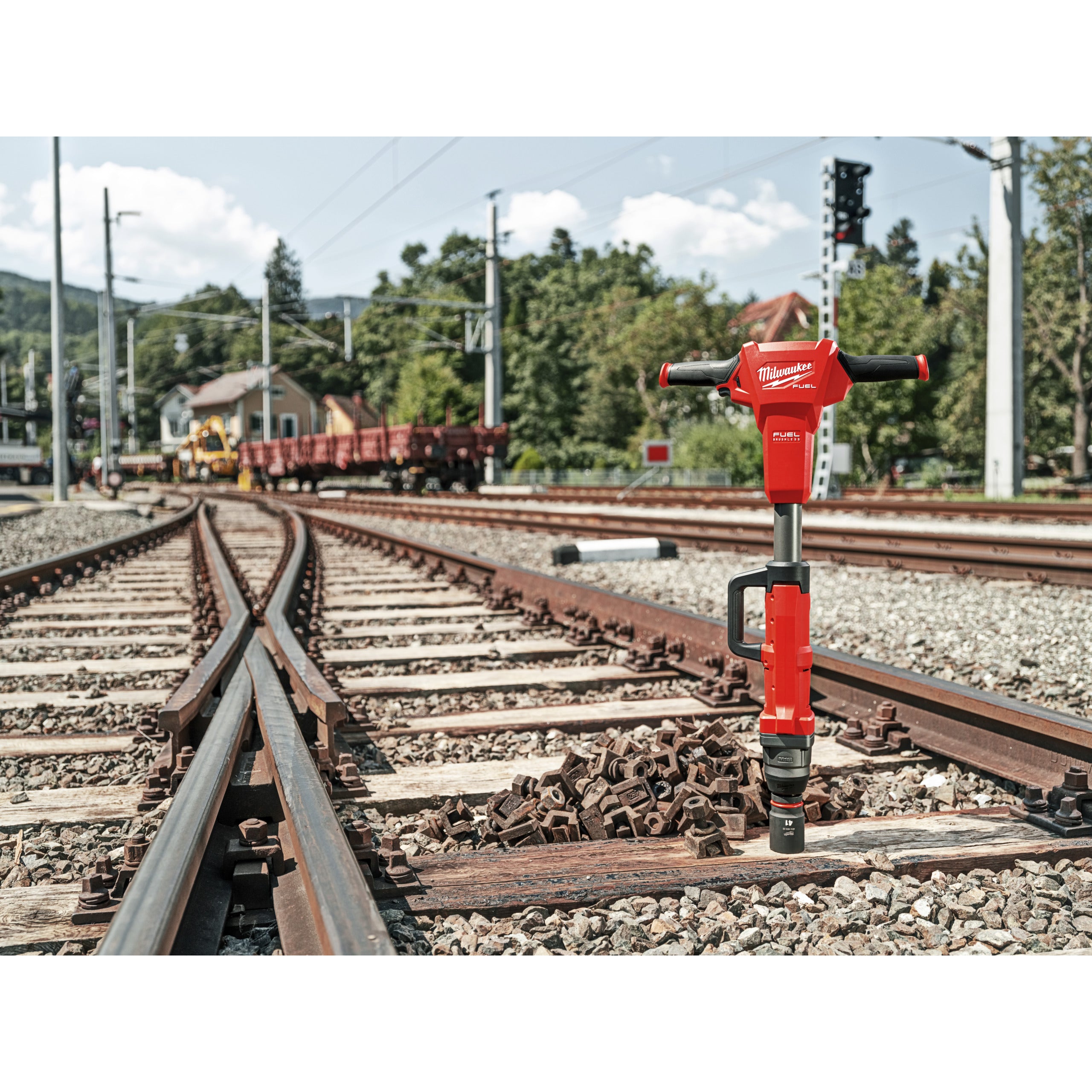 Cheie de impact Cheie cu impact Milwaukee M18 FHIWF1R-122C FUEL™ 1″ pentru calea ferată cu inel de fixare, cod 4933499201