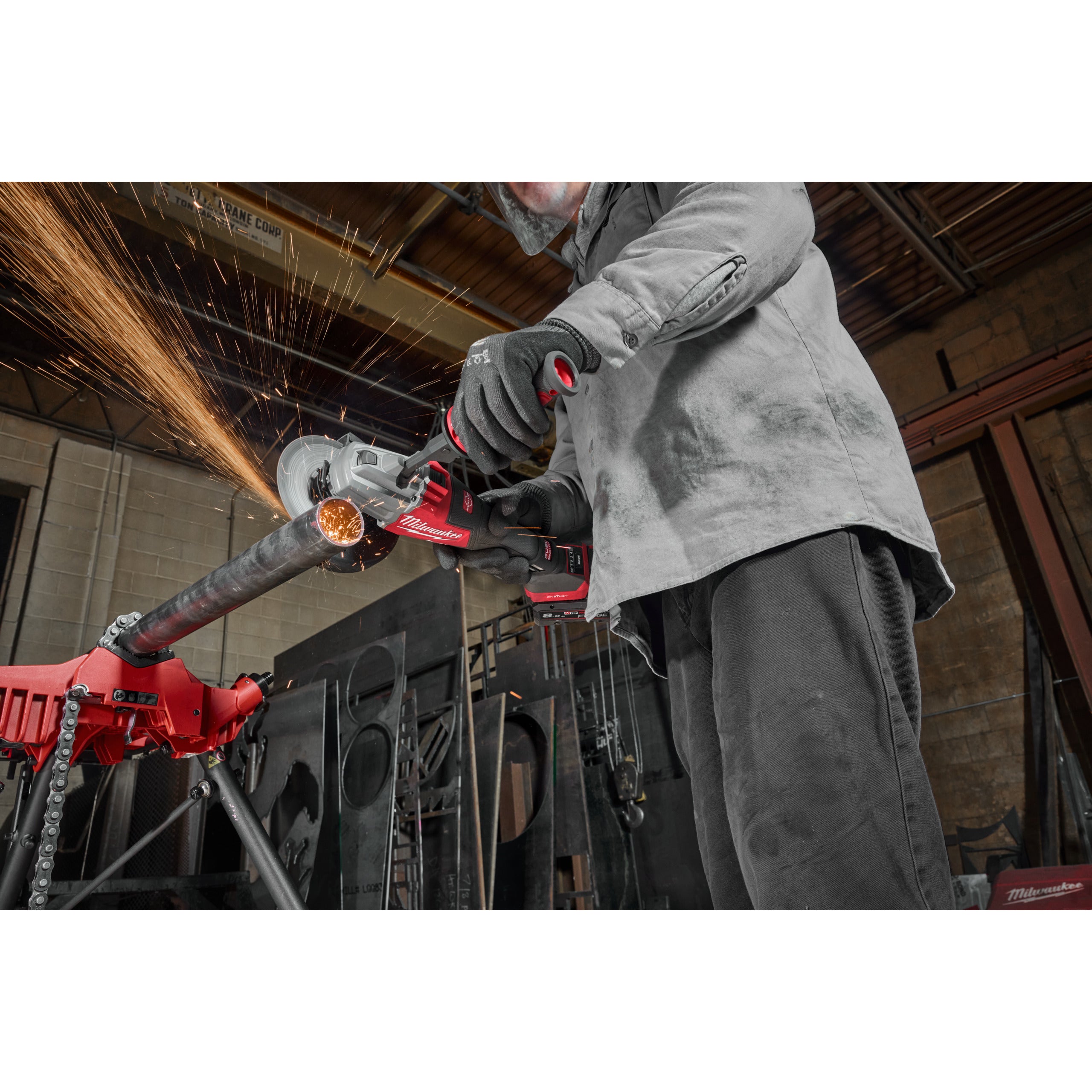 Polizor unghiular de înaltă performanță, 125 mm cu frânare, comutator lateral și ONE-KEY™ Milwaukee M18 FHSAGSVO125X-0X FUEL™, cod 4933500036