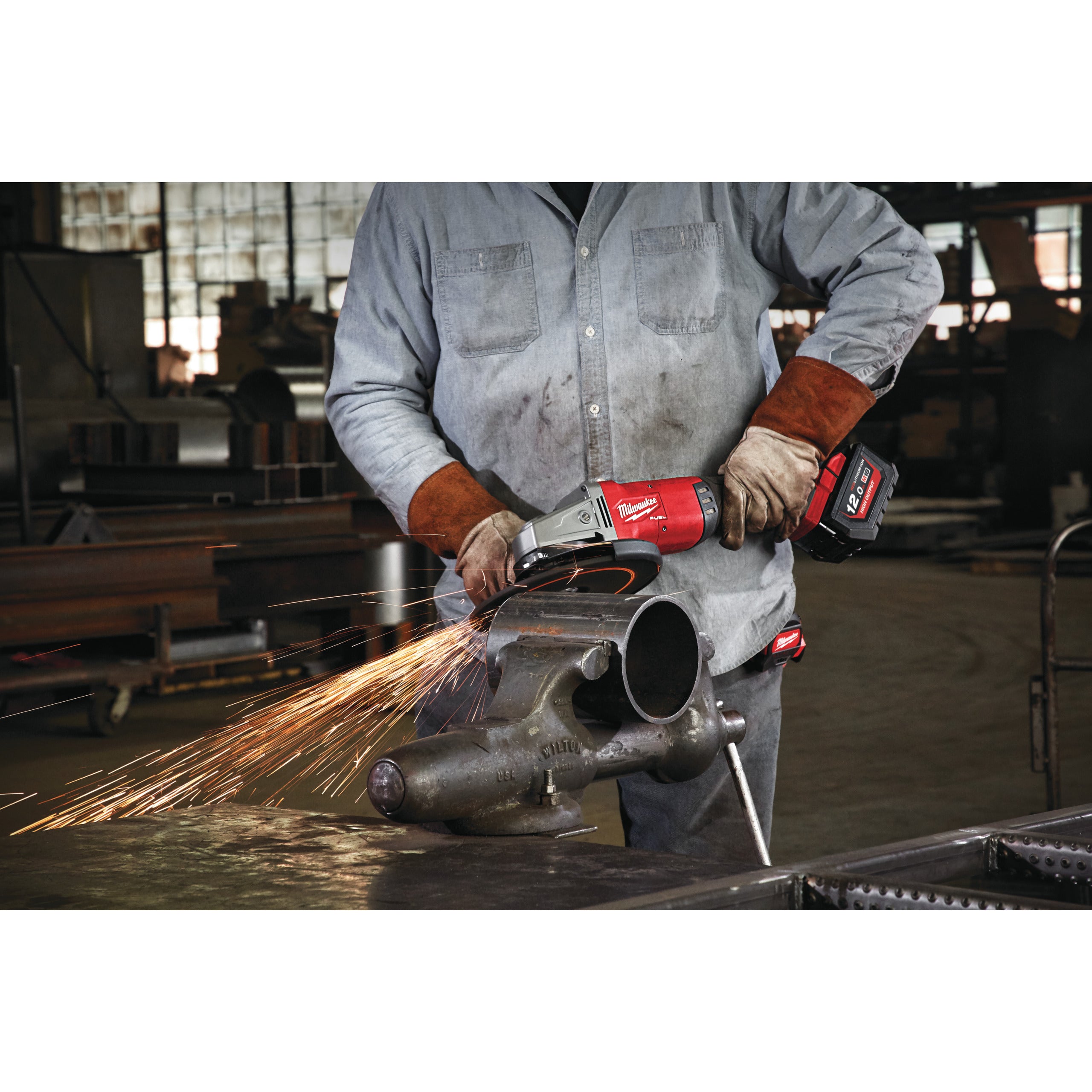 Polizor unghiular 230 mm cu comutator tip clapetă Milwaukee M18 FLAG230XPDB-121C FUEL™, cod 4933499241