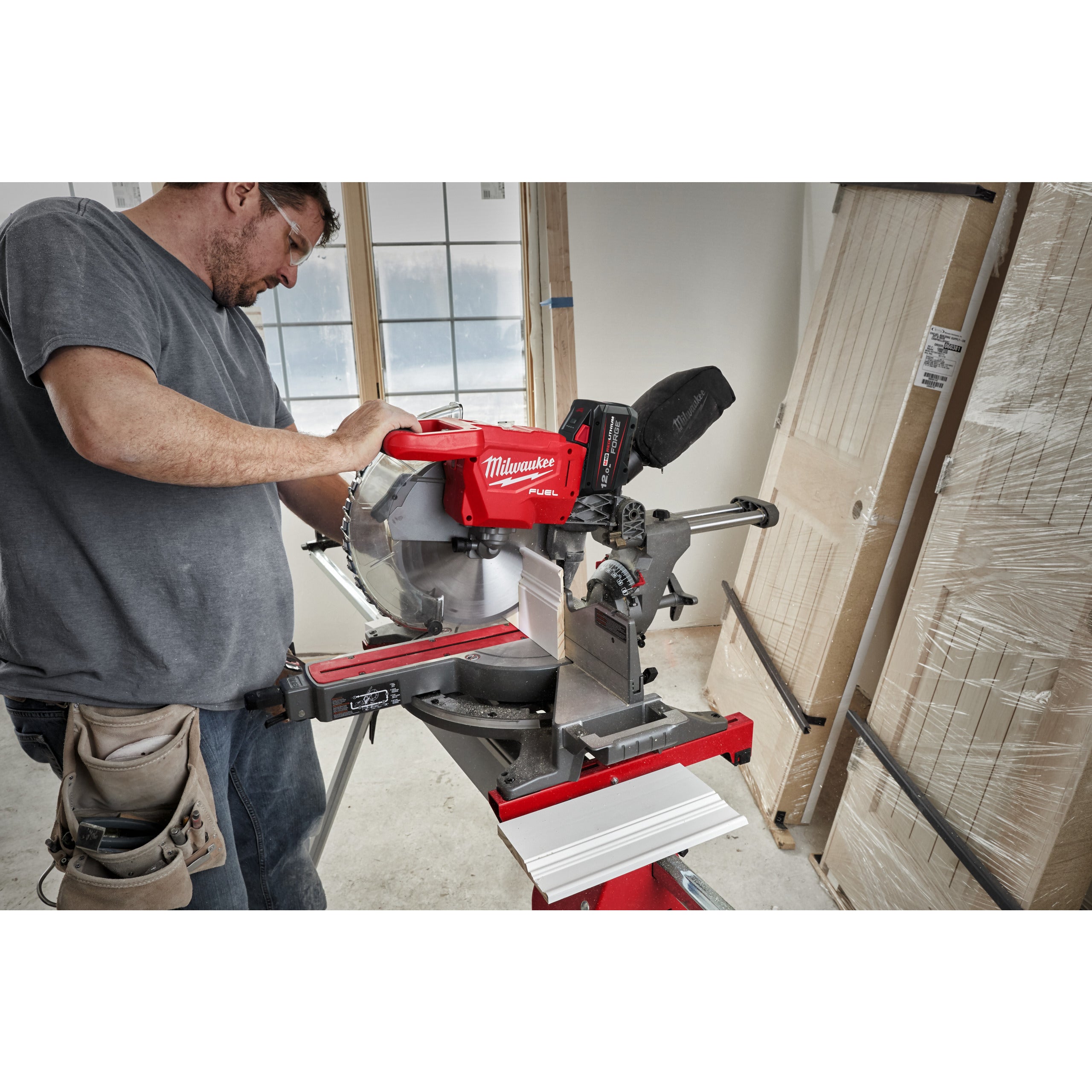 Fierăstrău circular staționar 305 mm Milwaukee M18 FMS305-121 ONE-KEY™, cod 4933499181