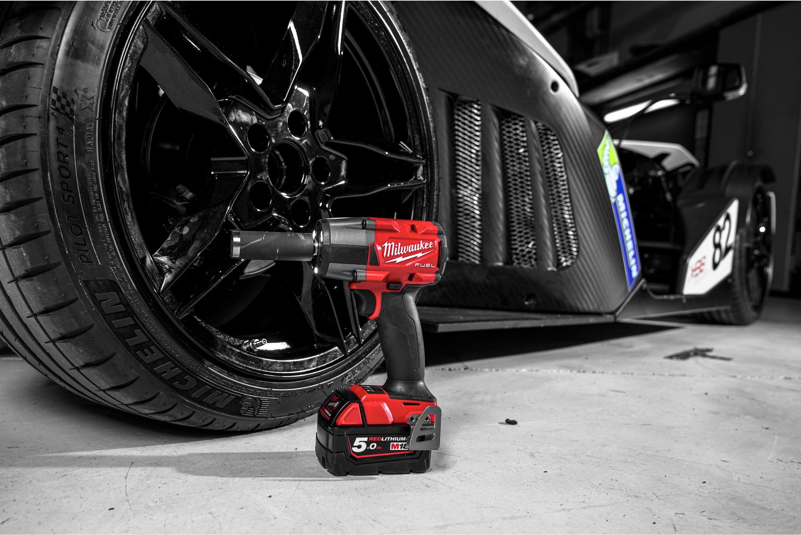 Cheie de Impact M18FMTIW2F12-0, M18 FUEL™ cuplu mediu și inel de fixare