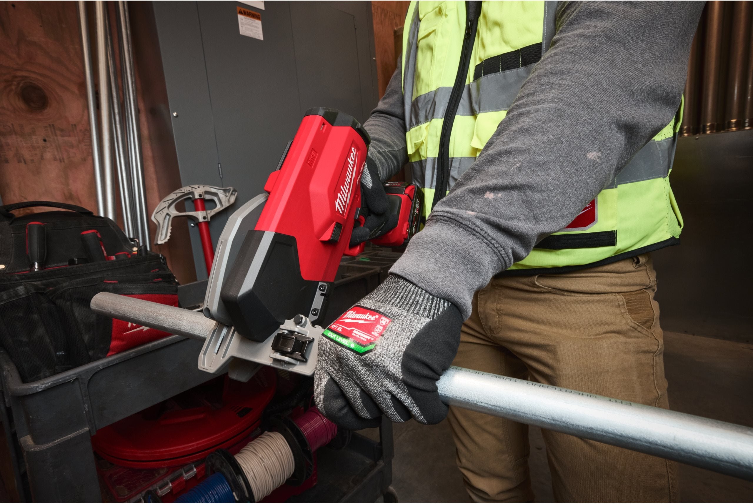 Tăietor de țeavă de oțel Milwaukee M18™ FPCS-502X FUEL™, 1 x lamă de tăiere FPCSB, 2 x acumulator M18 B5, 1 x încărcător M12-18 FC, 1 x cutie HD, cod 4933498915