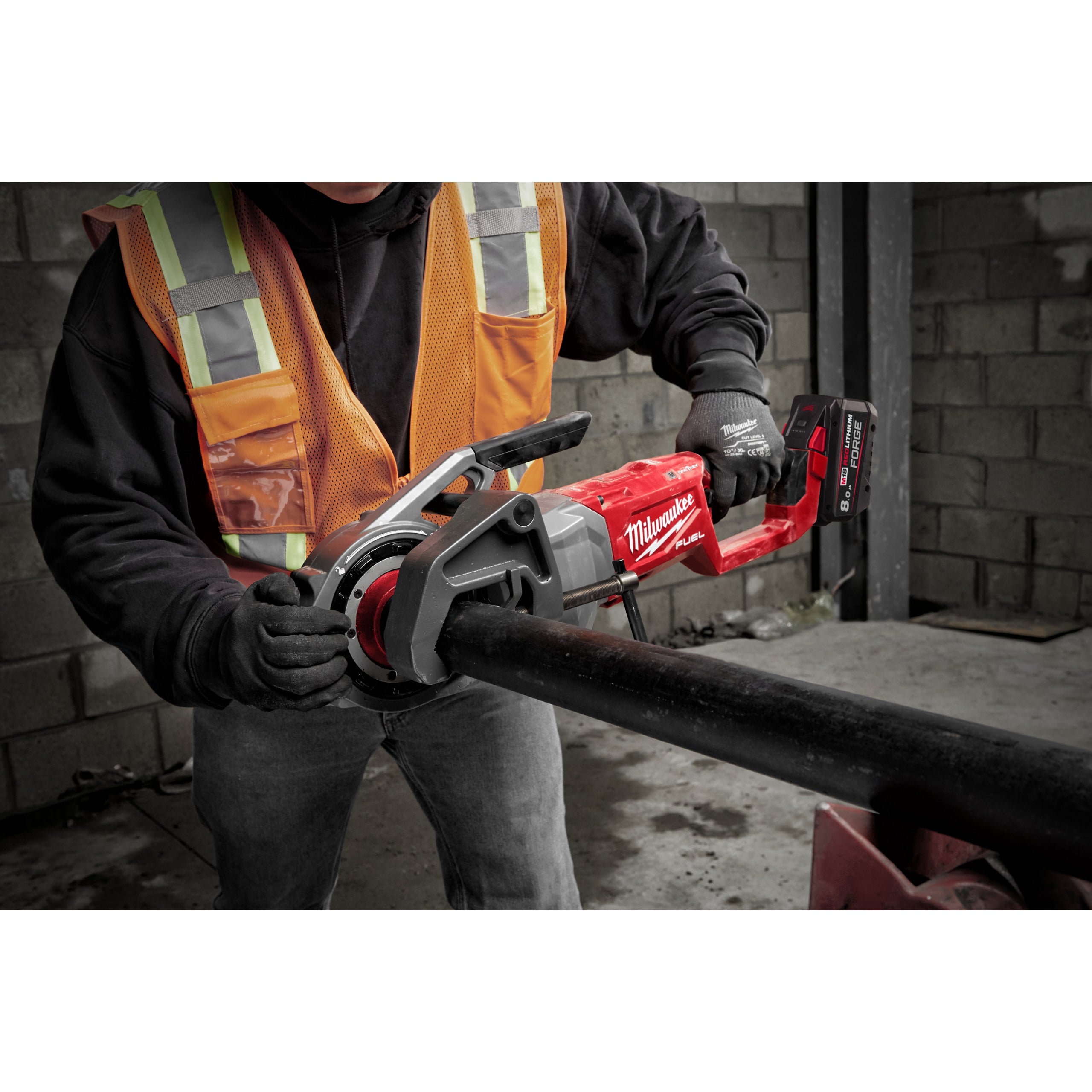 Mașină de filetat și canelat țevi 1 ¼″ Milwaukee M18 FPT114-802CA FUEL™ ONE-KEY™, cod 4933499199
