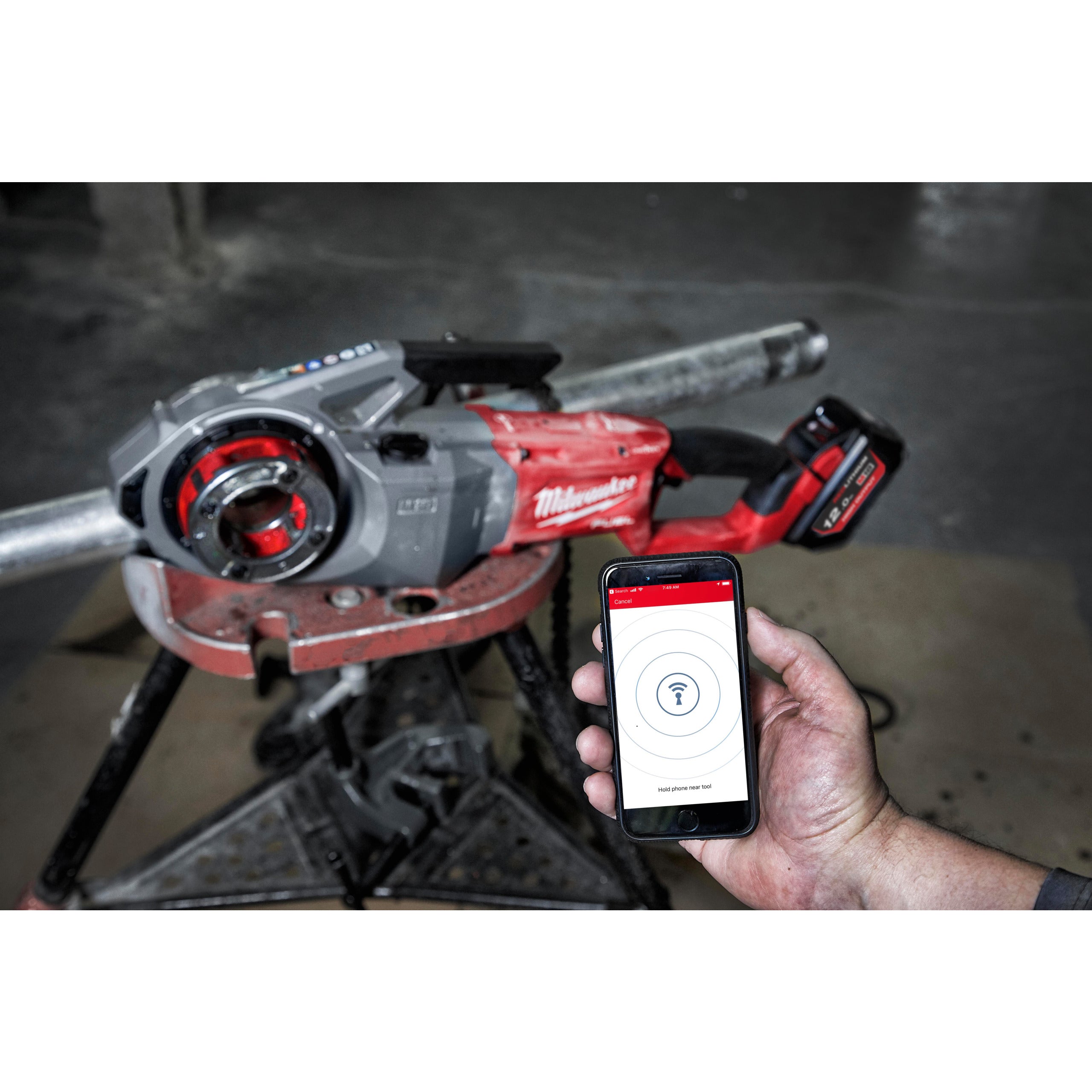 Mașină de filetat și canelat țevi Milwaukee M18 FPT2-121C FUEL™ de 2″ cu ONE-KEY™, cod 4933499200