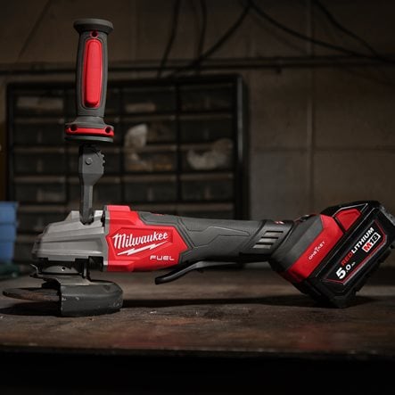 Polizor unghiular M18 FSAGSVO125X-502X 125 mm cu viteză variabilă, M18 FUEL™ ONE-KEY™ Milwaukee, 2 x M18B5 acumulator, 1 x M12-M18 FC încărcător, în cutie HD, cod 4933493553 + CADOU: 10 x disc pentru metal 4932451487 - BIG STORE (Dynamic Tools SRL)