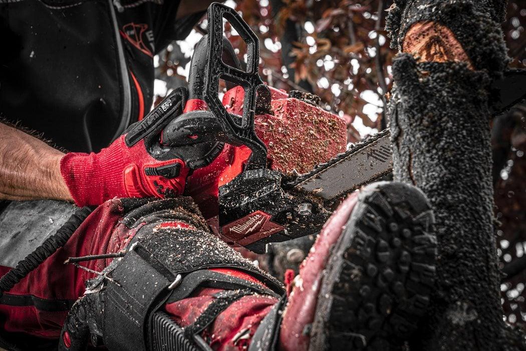 Fierăstrău cu lanț Milwaukee M18 FTHCHS35-0, 35 cm, sistem FUEL™, cod 4933479588 + CADOU: ochelari 4932478764 - BIG STORE (Dynamic Tools SRL)