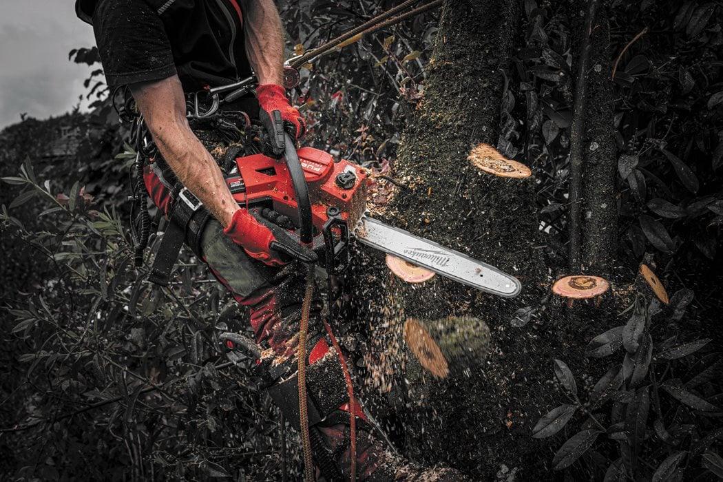 Fierăstrău cu lanț Milwaukee M18 FTHCHS35-0, 35 cm, sistem FUEL™, cod 4933479588 + CADOU: ochelari 4932478764 - BIG STORE (Dynamic Tools SRL)