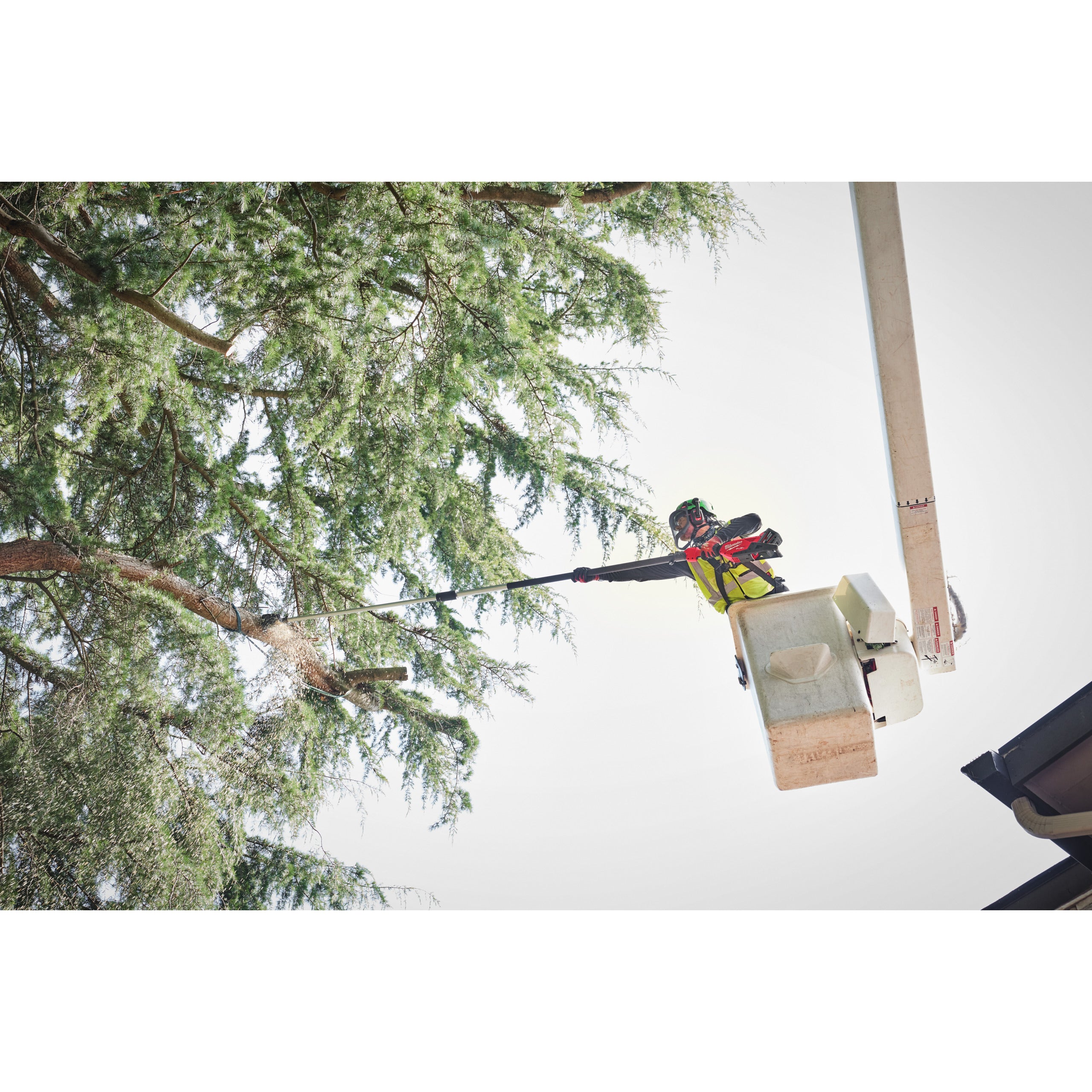 Fierăstrău emondor telescopic Milwaukee M18 FTPS30-121 FUEL™ cu lamă 30 cm, cod 4933499227