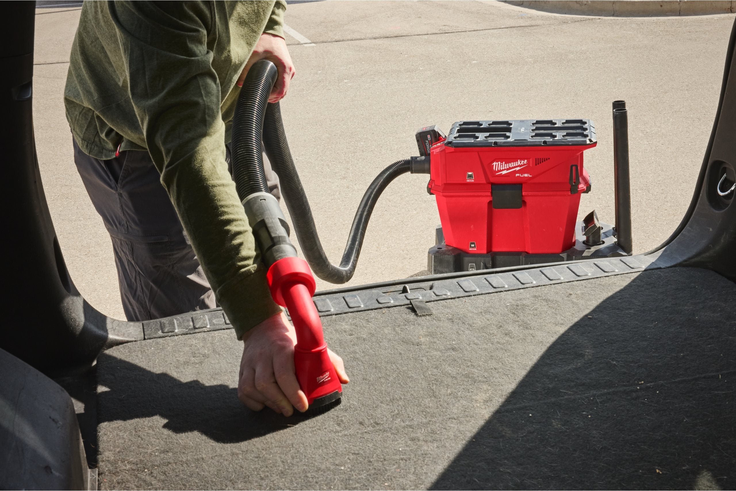 Aspirator Milwaukee M18 FVC23L-0 FUEL™ PACKOUT™ NEXUS 23L CLASA L, cod 4933500141