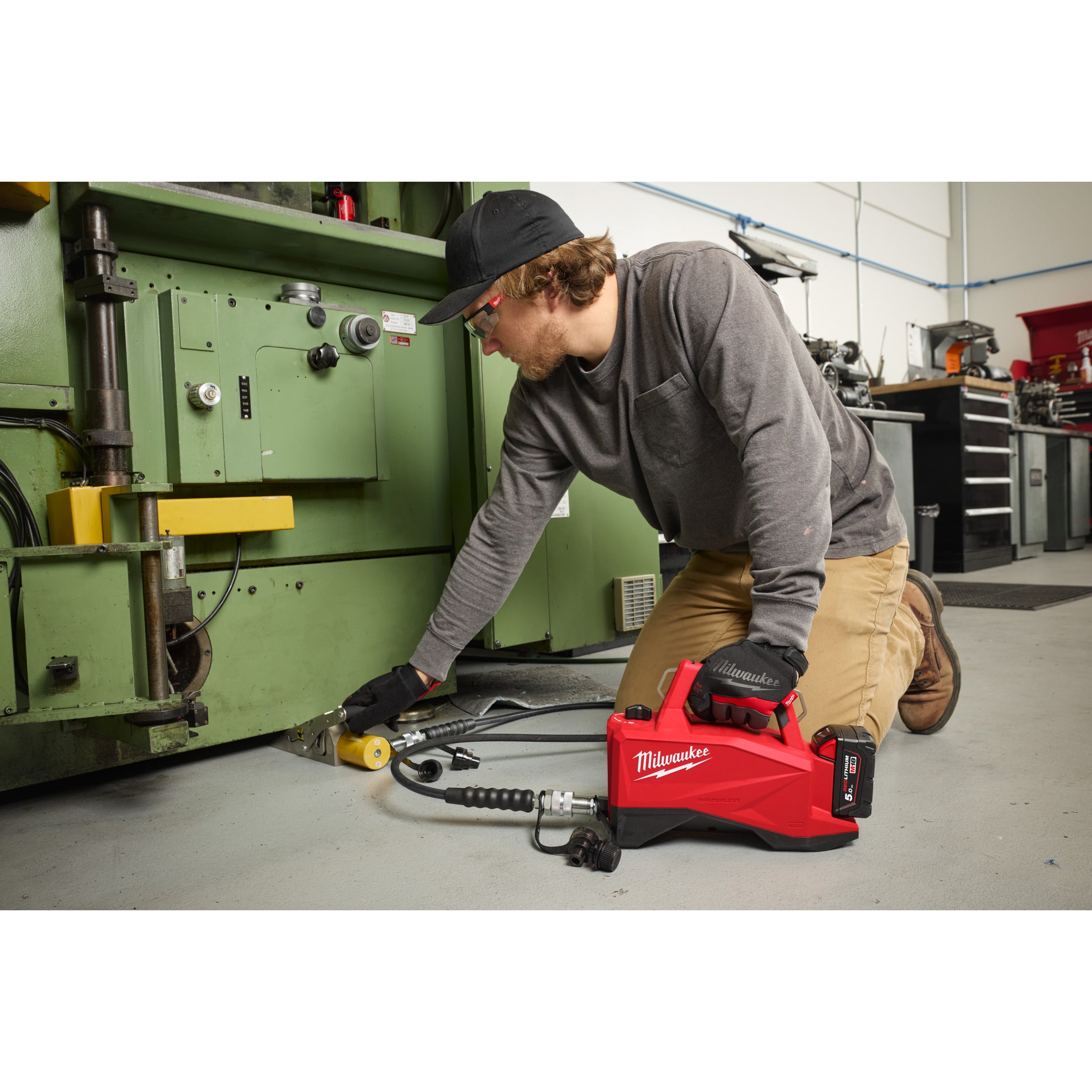 Mini-pompă hidraulică Milwaukee M18 HMP700-0 700 bari, cod 4933493928