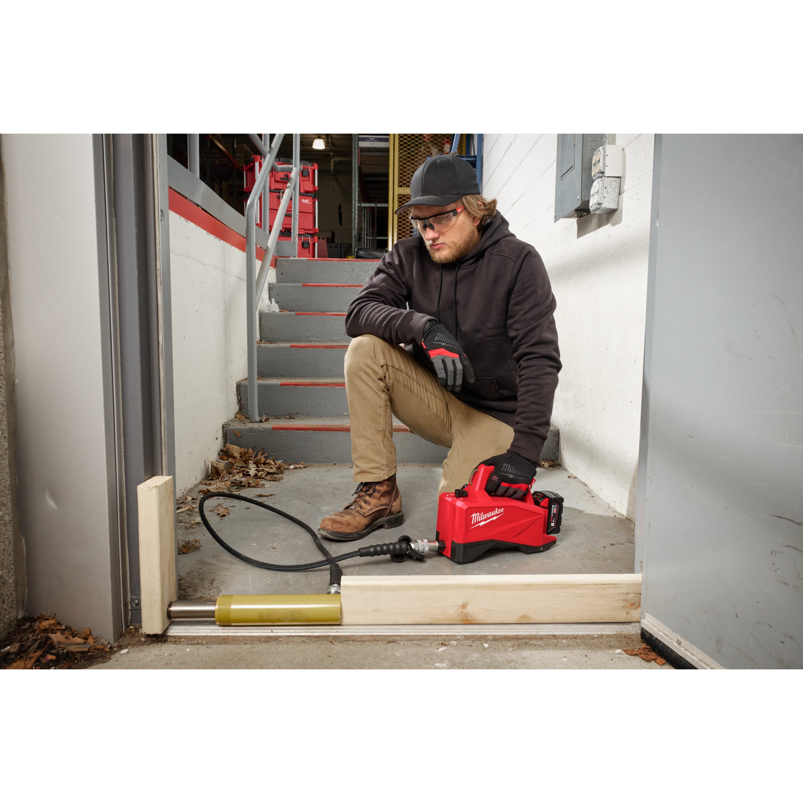 Mini-pompă hidraulică Milwaukee M18 HMP700-0 700 bari, cod 4933493928