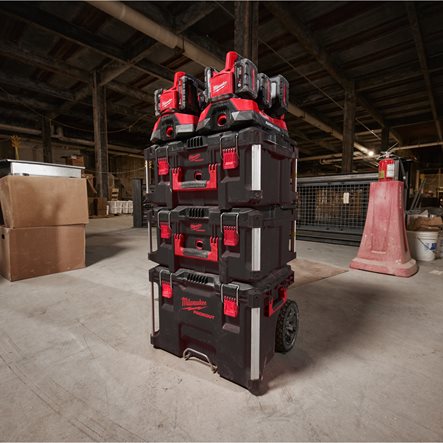 Încărcător Milwaukee cu 6 porturi M18™ PC6 PACKOUT™, cod 4932480162