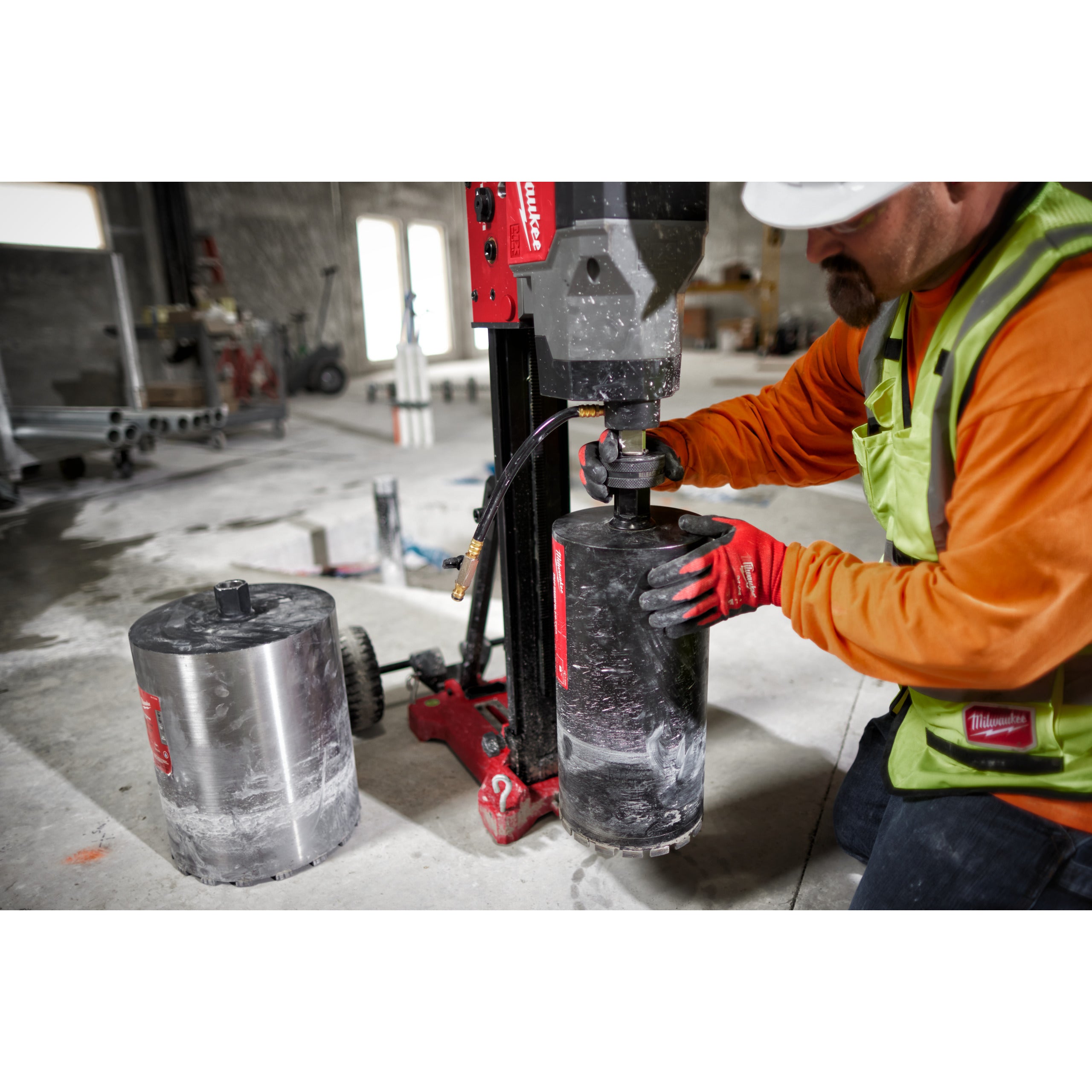 Mașină de găurit cu carotă diamantată 350 mm Milwaukee MXF DCD350 KIT-0, cod 4933493142