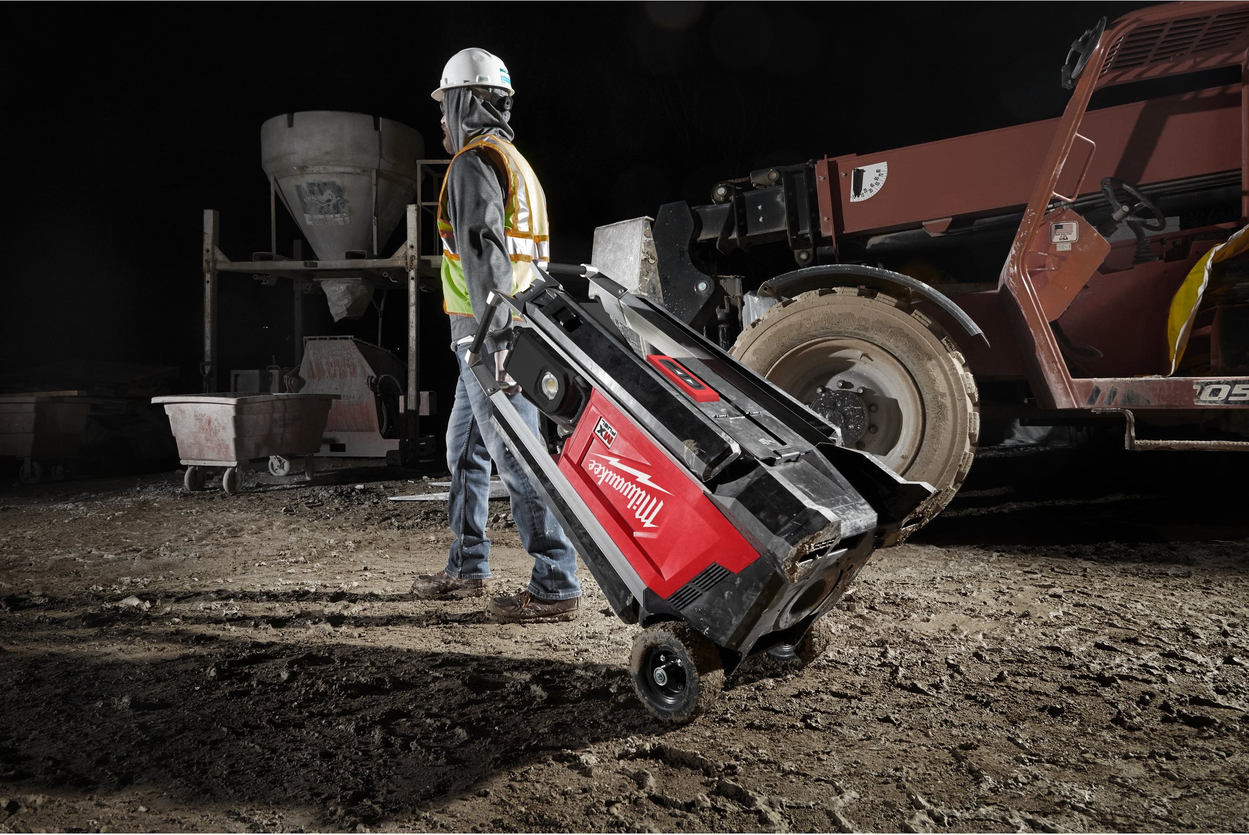 Turn de iluminat Milwaukee MXF TL, ONE-KEY™, TRUEVIEW™