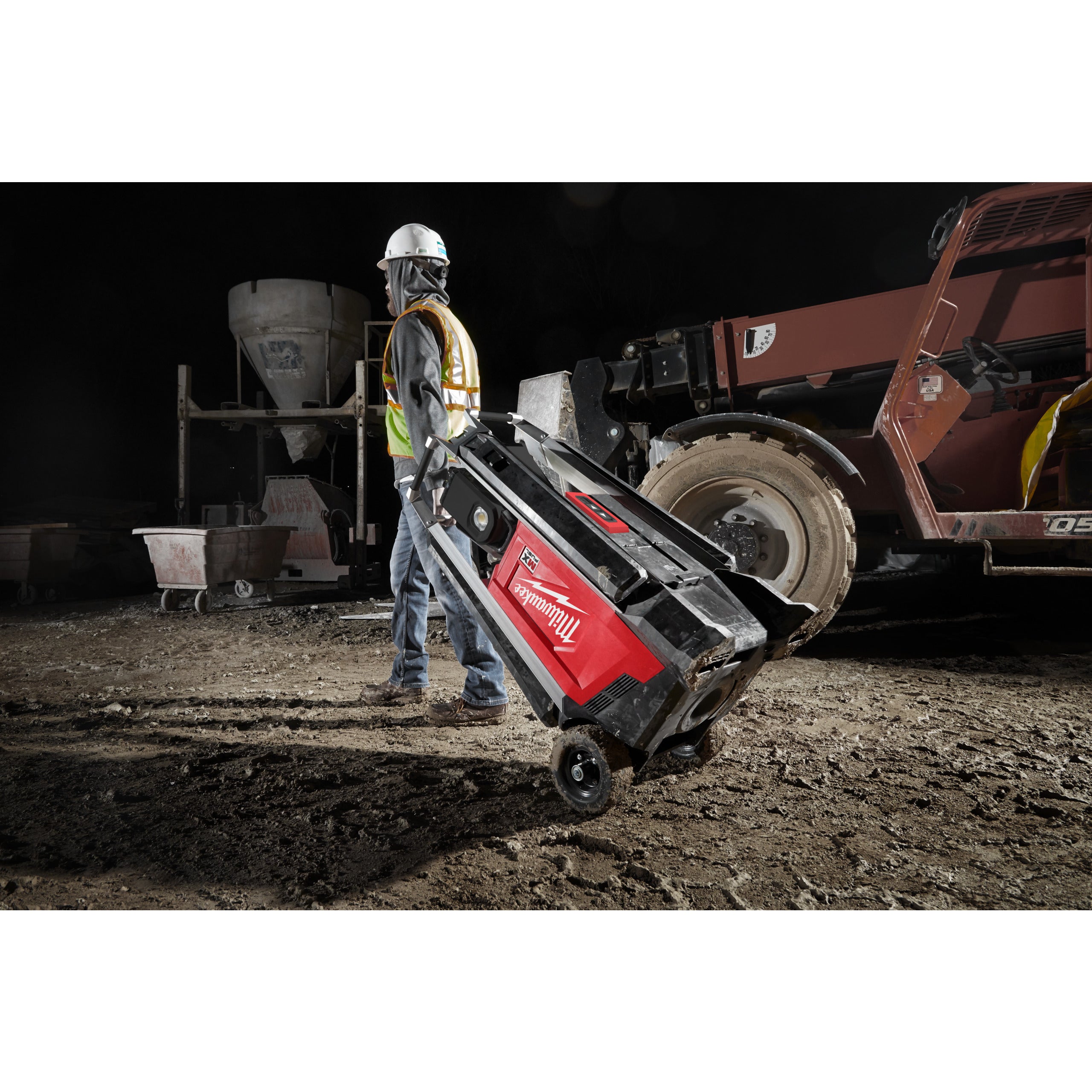 Turn mobil de iluminat Milwaukee MXF TL-801, cod 4933502173