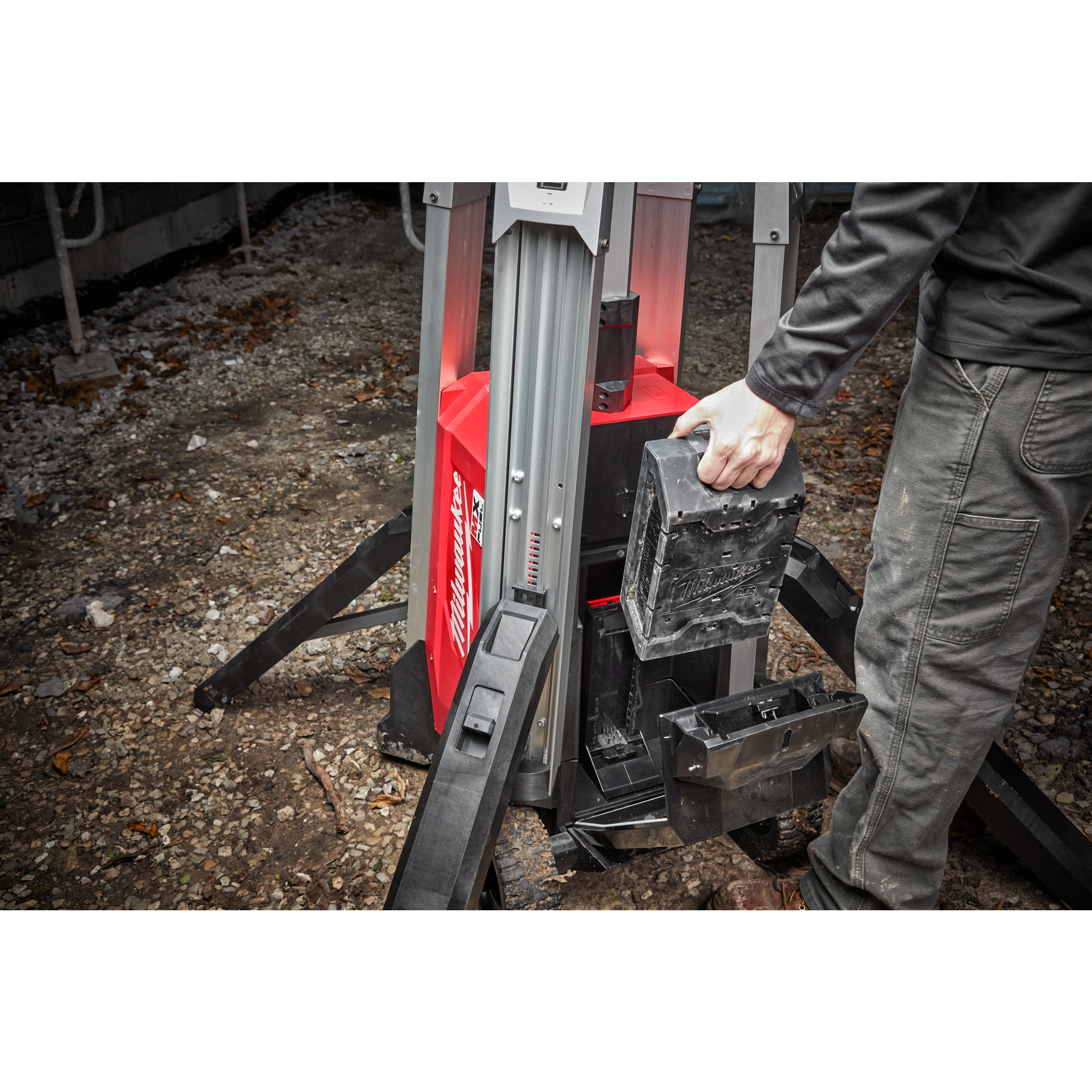 Turn mobil de iluminat Milwaukee MXF TL-801, cod 4933502173