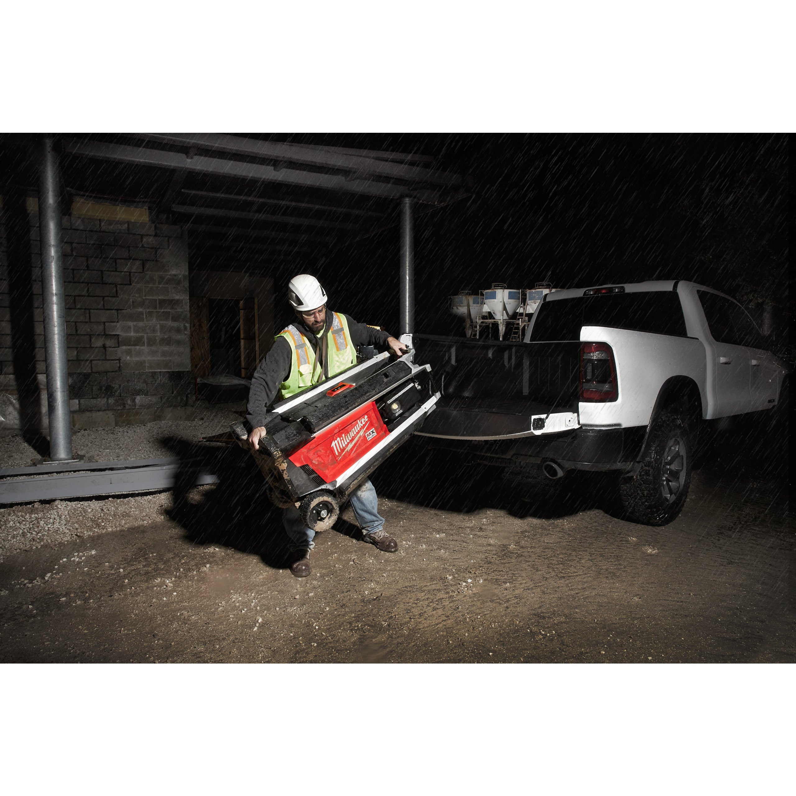 Turn mobil de iluminat Milwaukee MXF TL-801, cod 4933502173