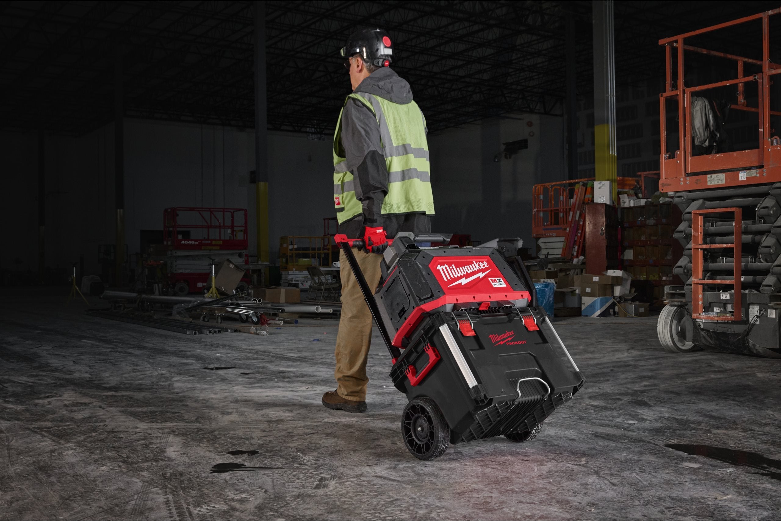 Turn compact de iluminat Milwaukee MXF TLIC-601, MX FUEL™, ONE KEY™, 1 x acumulator MXF XC406 + 1 x încărcător MXF FC, cod 4933498072