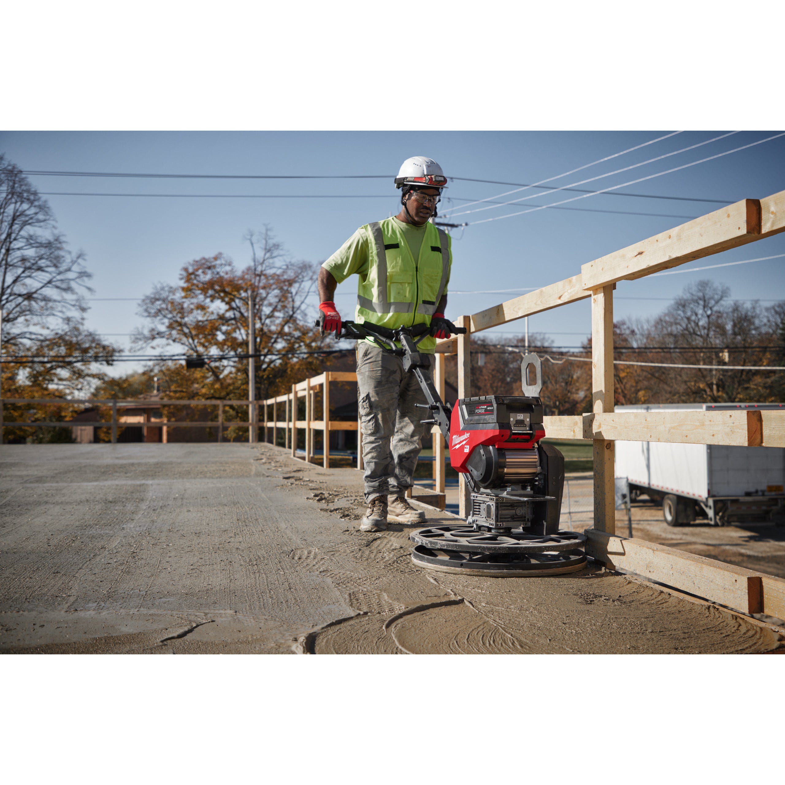Mașină de finisat beton Milwaukee MXF WBT60-0 600 mm, cod 4933498325