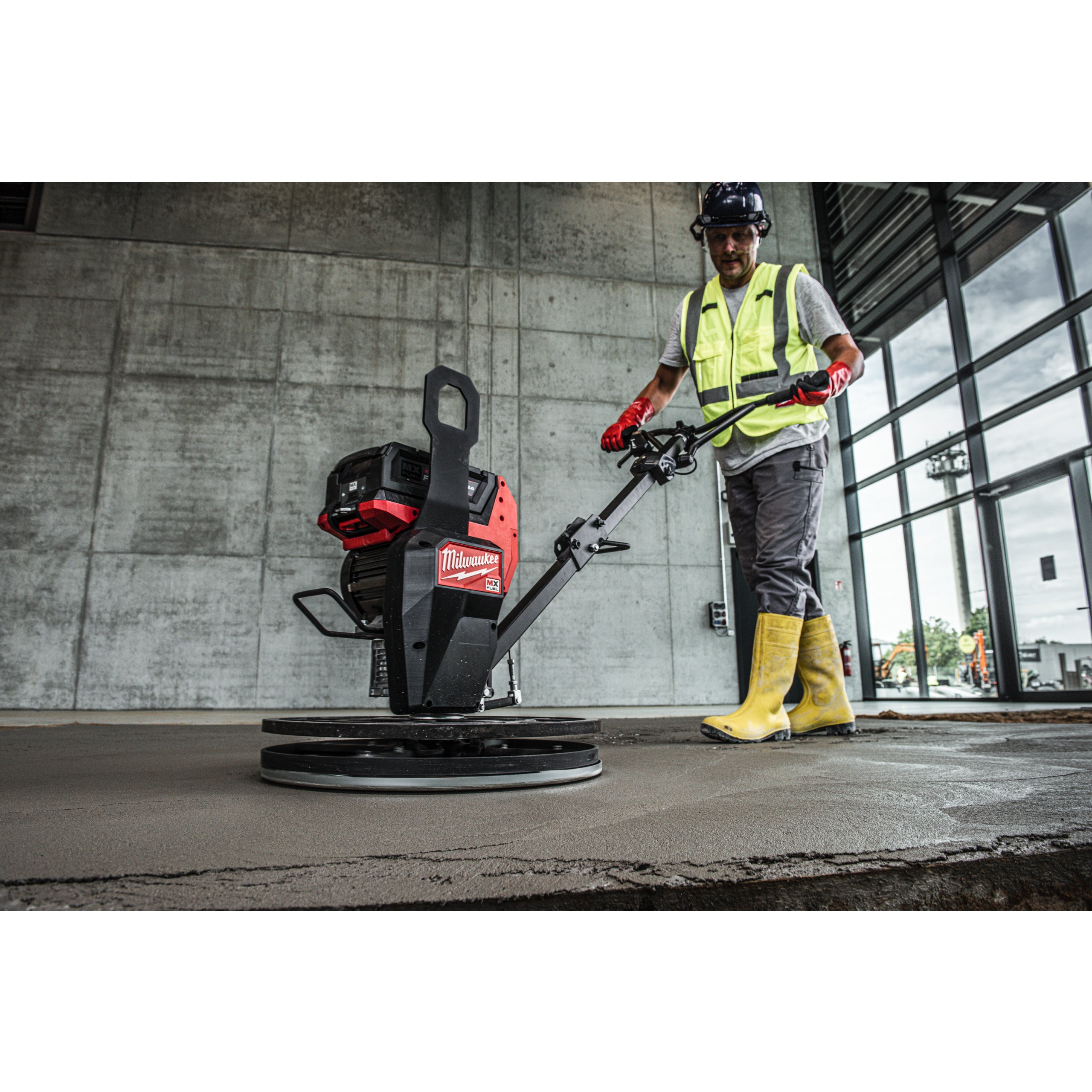 Mașină de finisat beton Milwaukee MXF WBT60-122 600 mm, cod 4933493601