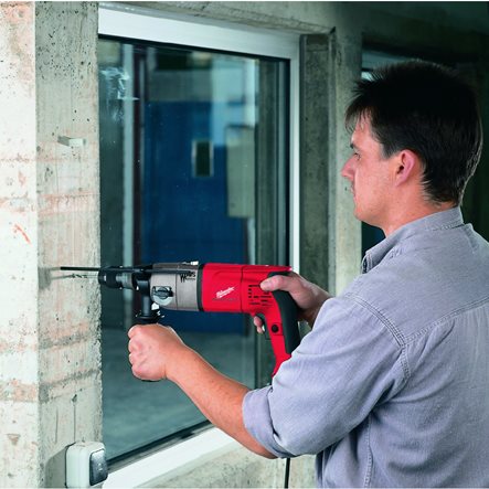 Mașină de găurit cu percuție cu 2 viteze, 1010 W Milwaukee PD2E24RS, cod 4933380462