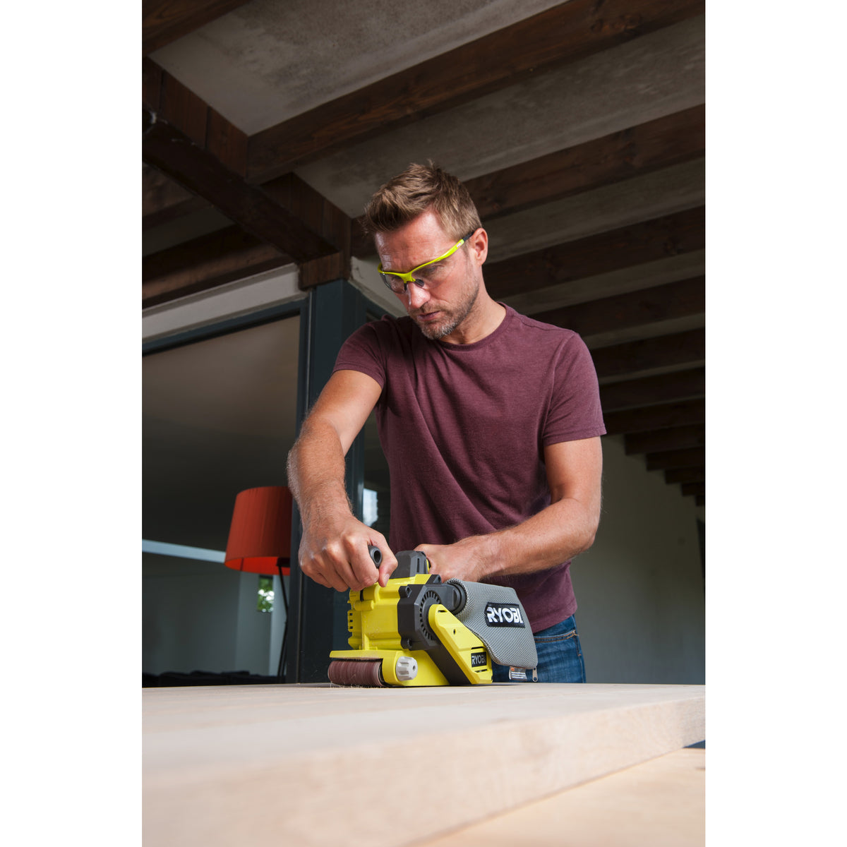 Mașină de șlefuit cu bandă 18V ONE+™ Ryobi R18BS-0, cod 5133002916