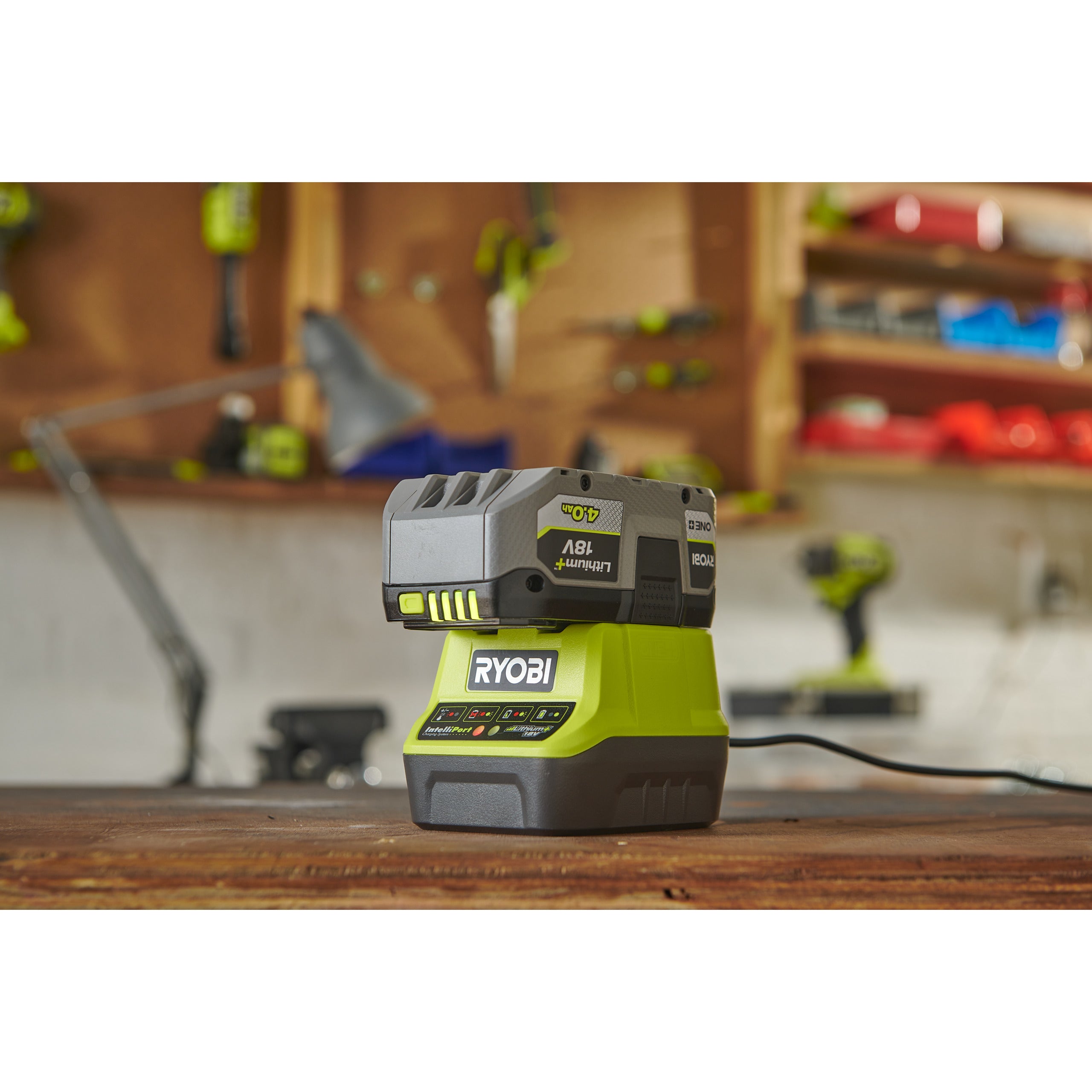 Încărcător compact 18V ONE+™ Ryobi RC18120, cod 5133002891