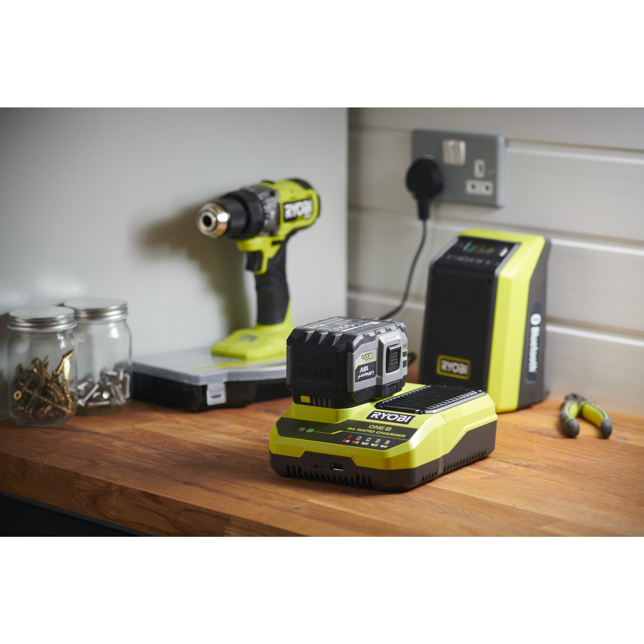 Încărcător rapid ONE+™ de 18V Ryobi RC18180, cod 5133006262