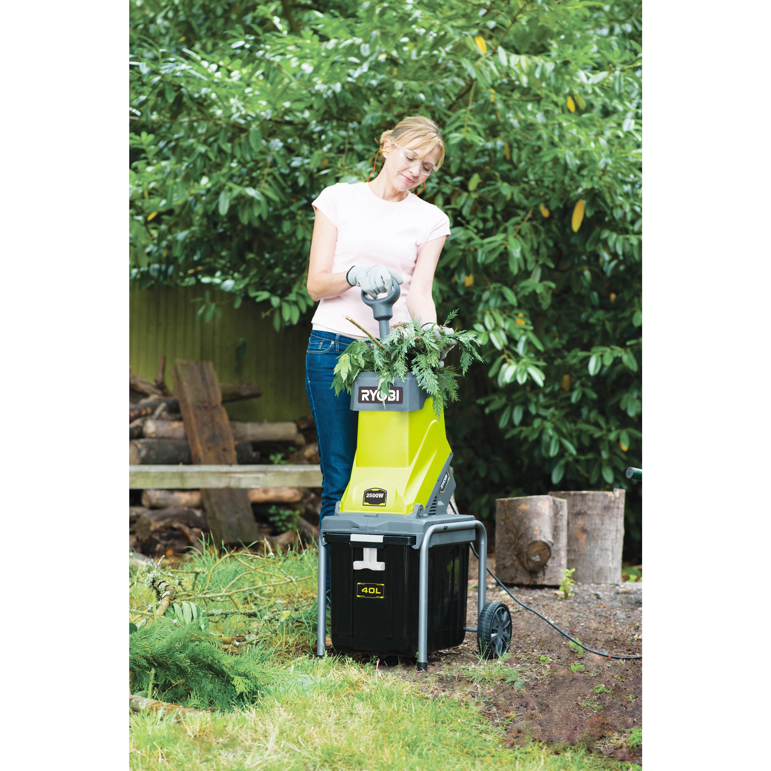 Mașină cu impact cu funcție de tocare/mărunțire, 2500 W, capacitate de tăiere 45 mm Ryobi RSH2545B, cod 5133002512