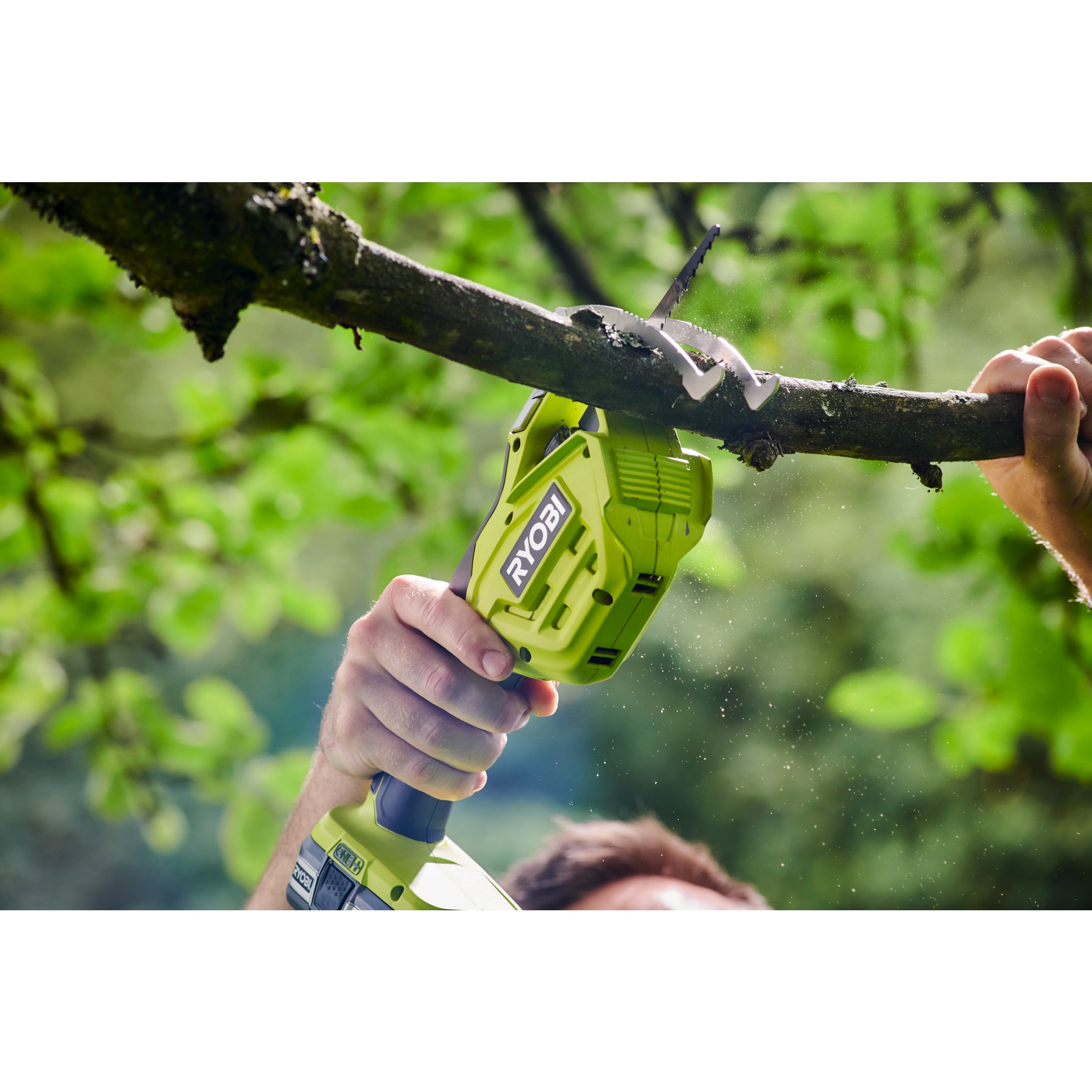 Fierăstrău de curățat crengi 18V ONE+™, lama 150 mm Ryobi RY18PSA-0, cod 5133004594