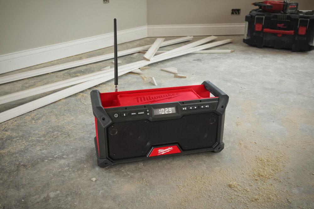 Radio pentru șantier cu Bluetooth® DAB+ M18™ Milwaukee M18 RADDAB+G2-0, fără acumulator, fără încărcător, fără cutie, cod 4933492344 - BIG STORE (Dynamic Tools SRL)