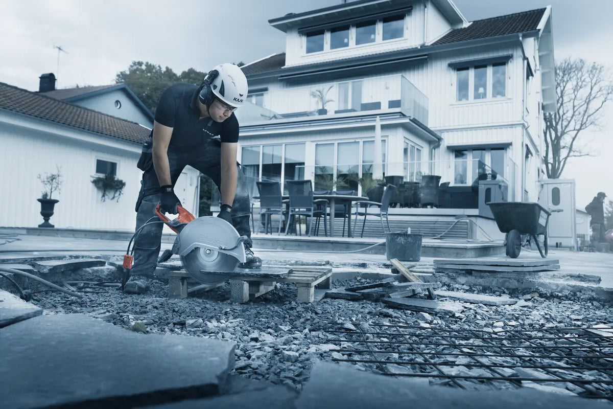 Mașină de tăiat beton și asfalt Husqvarna K 4000, adâncime 125mm, diametru disc 350mm, putere 2,7kW, fără disc, cod 967079801