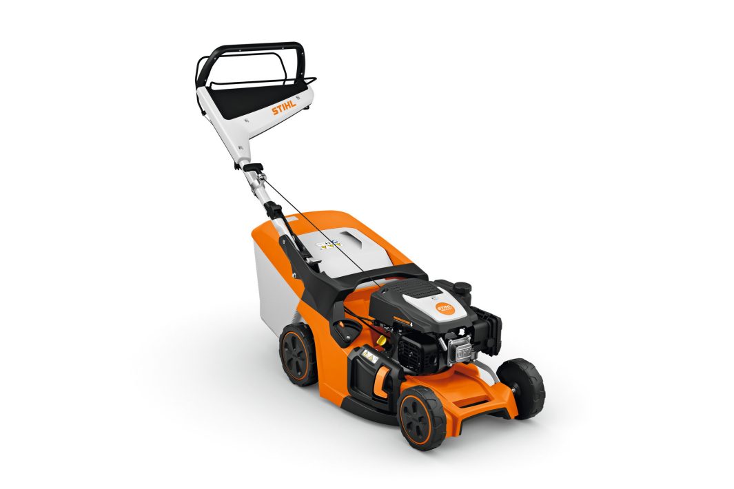 RM 443.3 T Mașină de tuns gazonul pe benzină Stihl, cod WB400113410