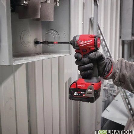 Mașină de găurit M18ONEID3-502X, 2 x M18 B5, 1 x M12-18 FC, 1 x cutie HD, Milwaukee, cod 4933492804
