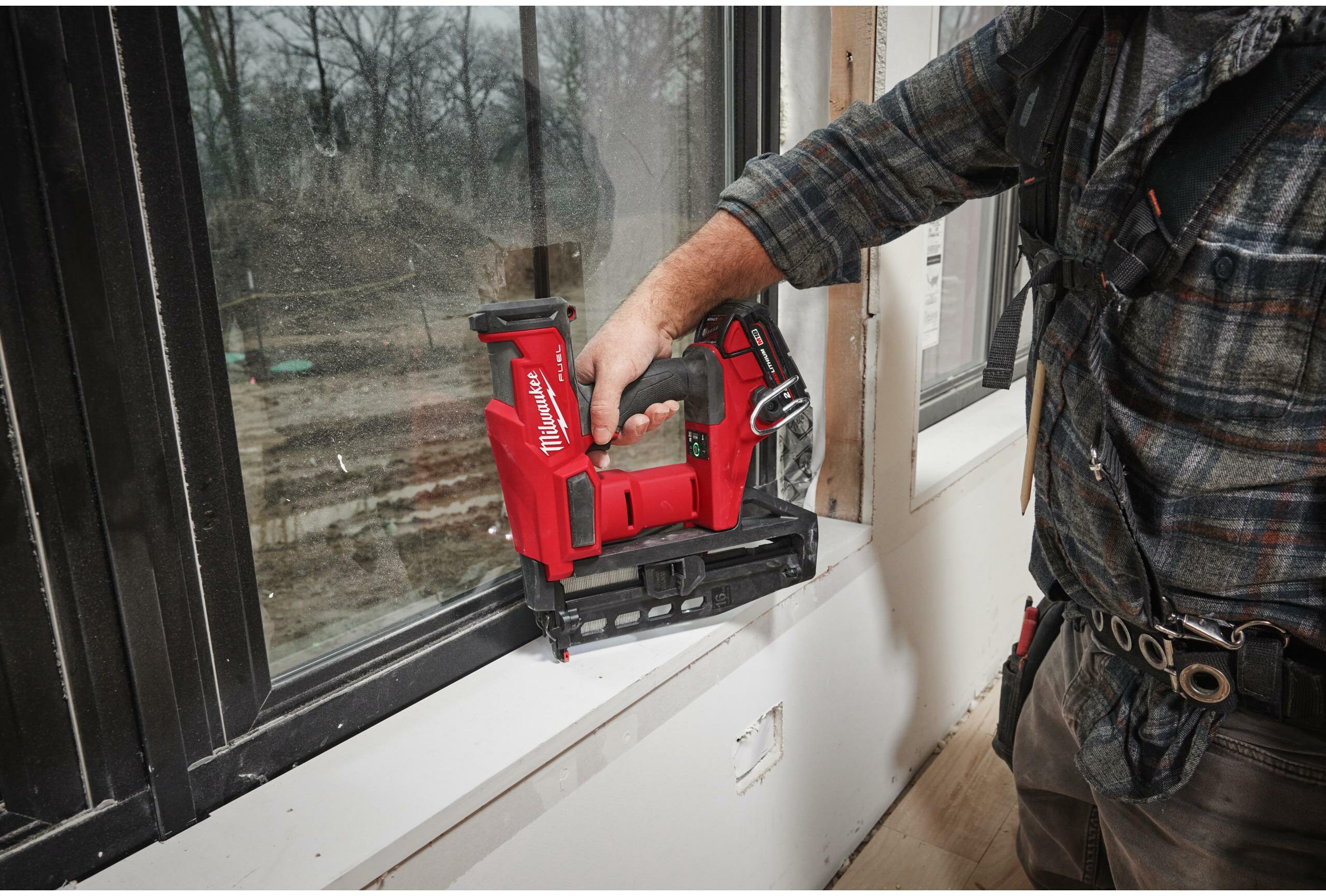 Pistol drept pentru cuie 16GA M18FN16GS-0X, 1 x cutie HD, Milwaukee, cod 4933493353