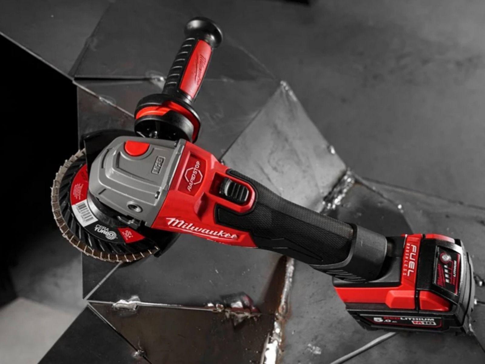 Polizor unghiular 125 mm Milwaukee M18 FSAG125XB100P-502P FUEL™, 2 x acumulator M18 B5, 1 x încărcător M12-18 FC, discuri abrazive, discuri diamantate, cutie PACKOUT, cod 4933498241 - BIG STORE (Dynamic Tools SRL)