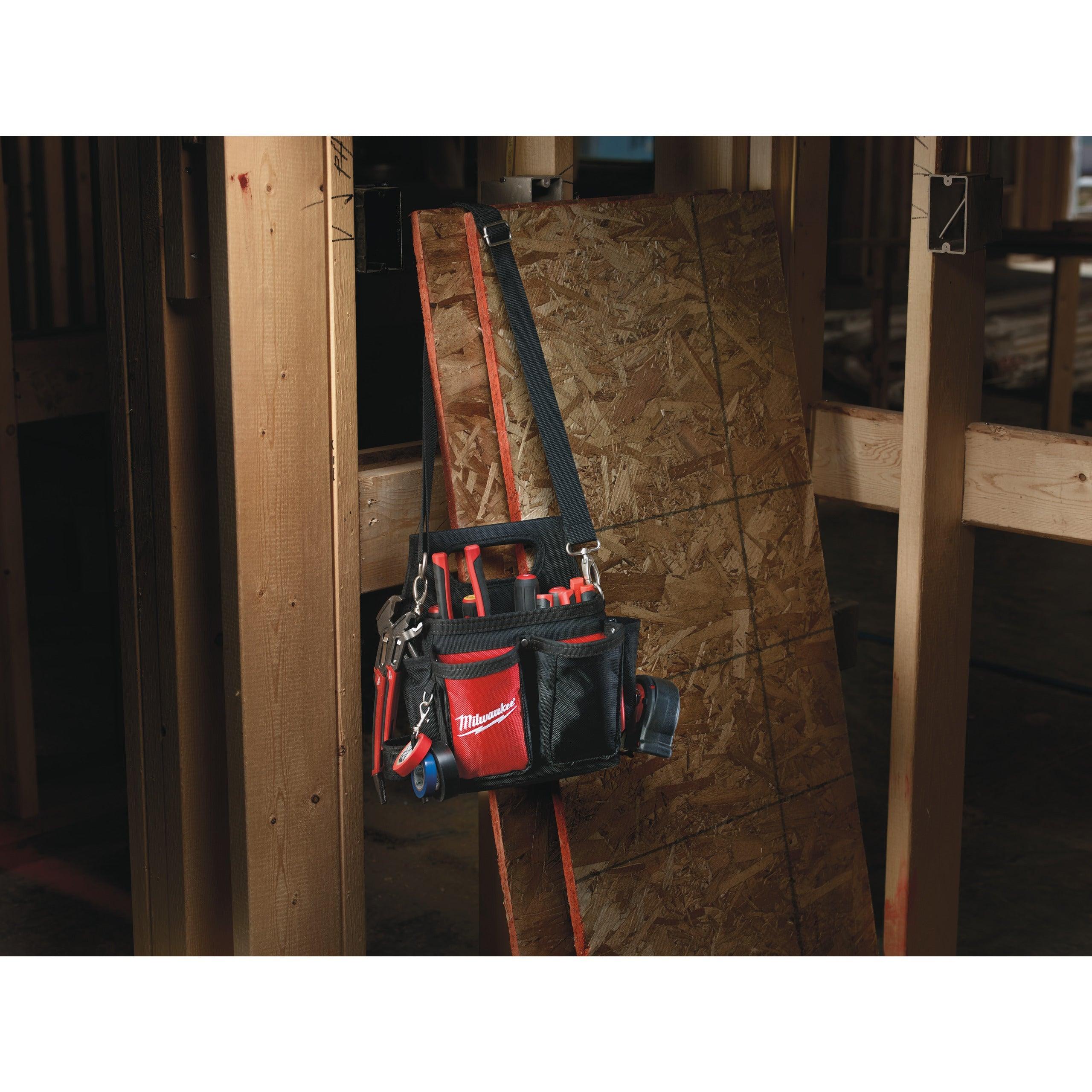 Geantă pentru electricieni, Milwaukee cod 48228112 - BIG STORE (Dynamic Tools SRL)