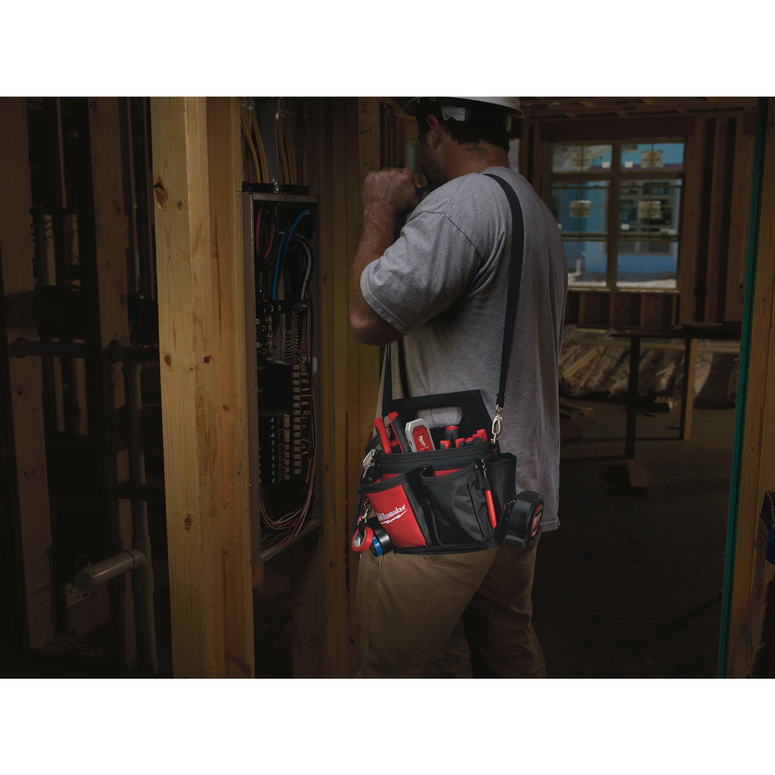 Geantă pentru electricieni, Milwaukee cod 48228112 - BIG STORE (Dynamic Tools SRL)