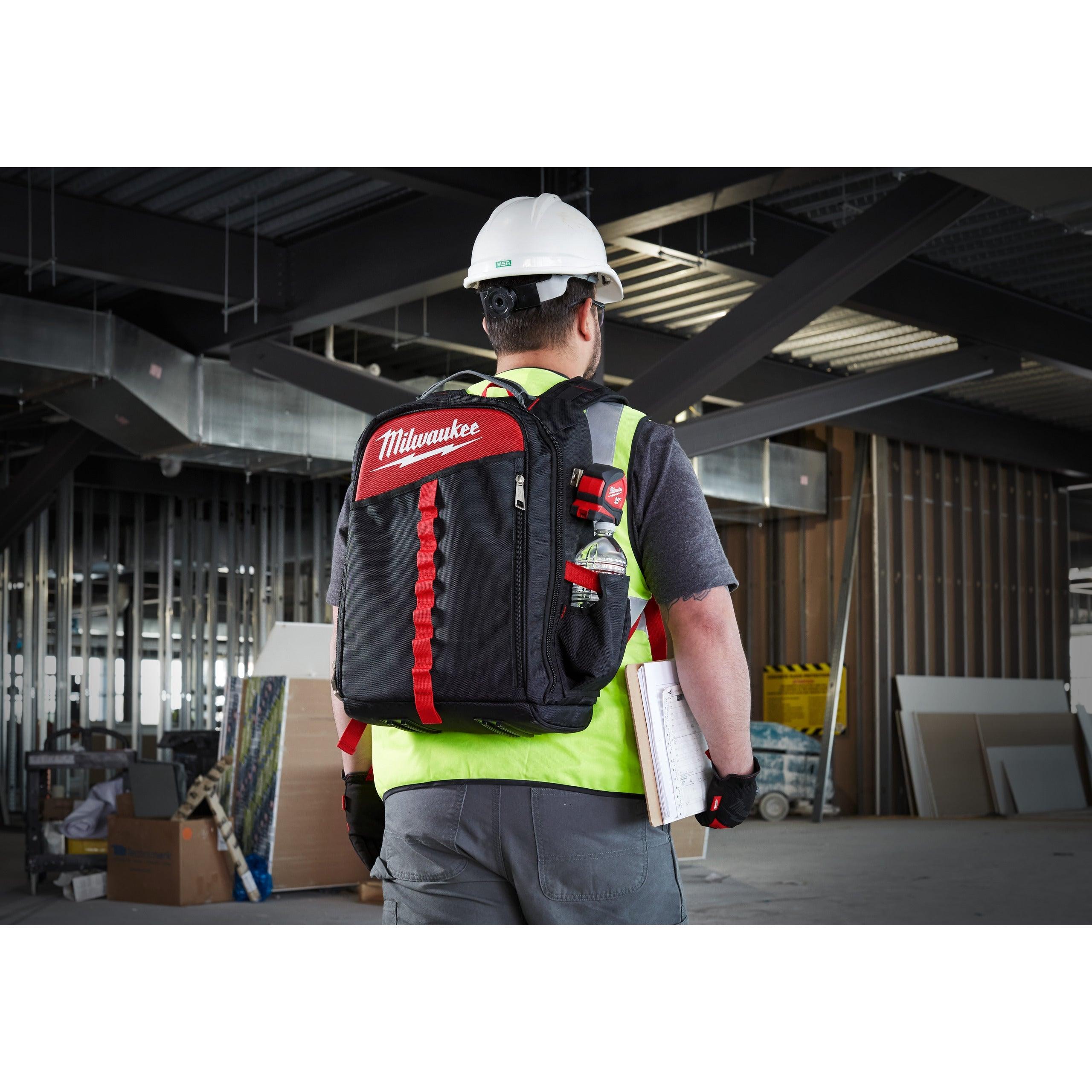 Rucsac îngust, Milwaukee cod 4932464834 - BIG STORE (Dynamic Tools SRL)