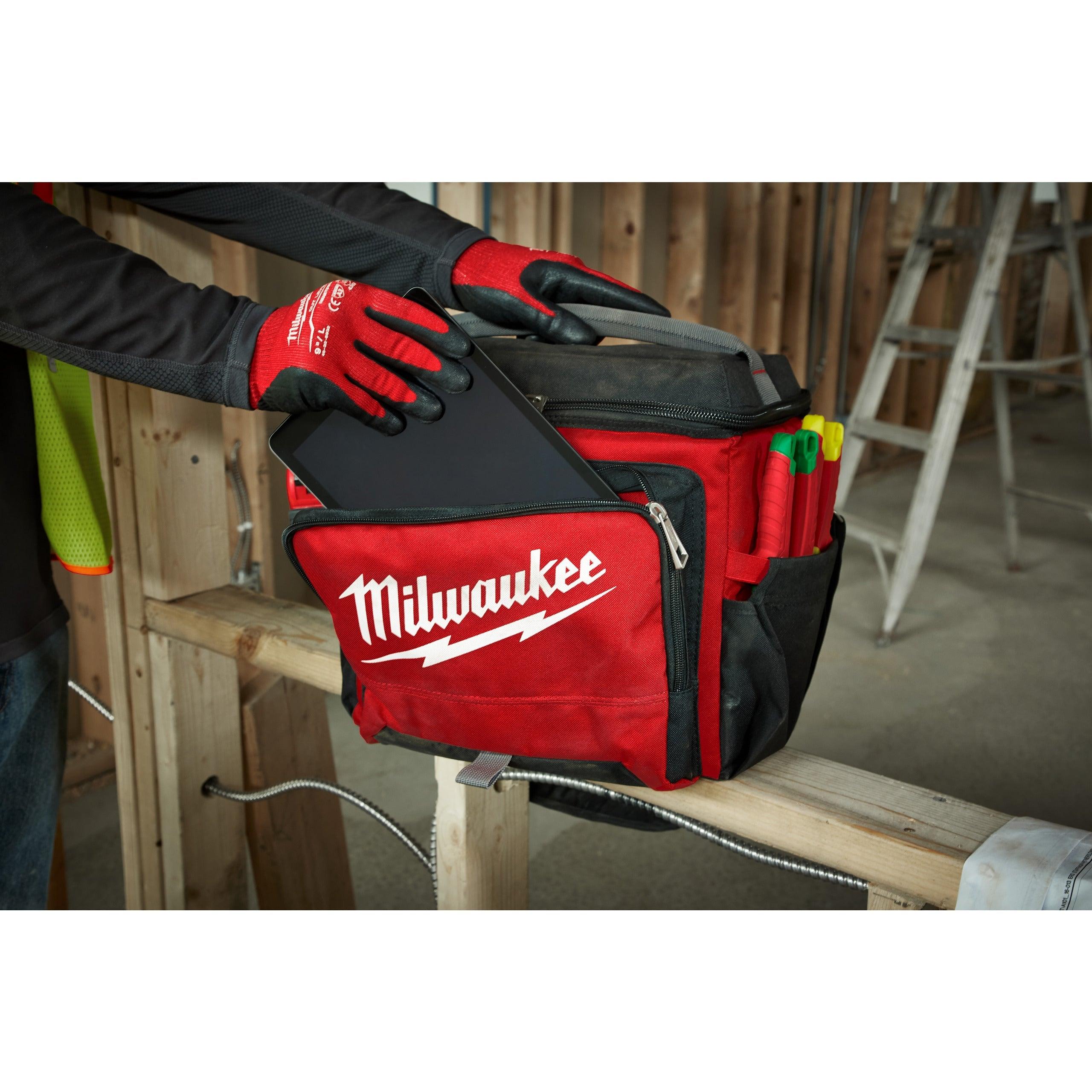 Geantă frigorifică pentru șantier, Milwaukee cod 4932464835 - BIG STORE (Dynamic Tools SRL)
