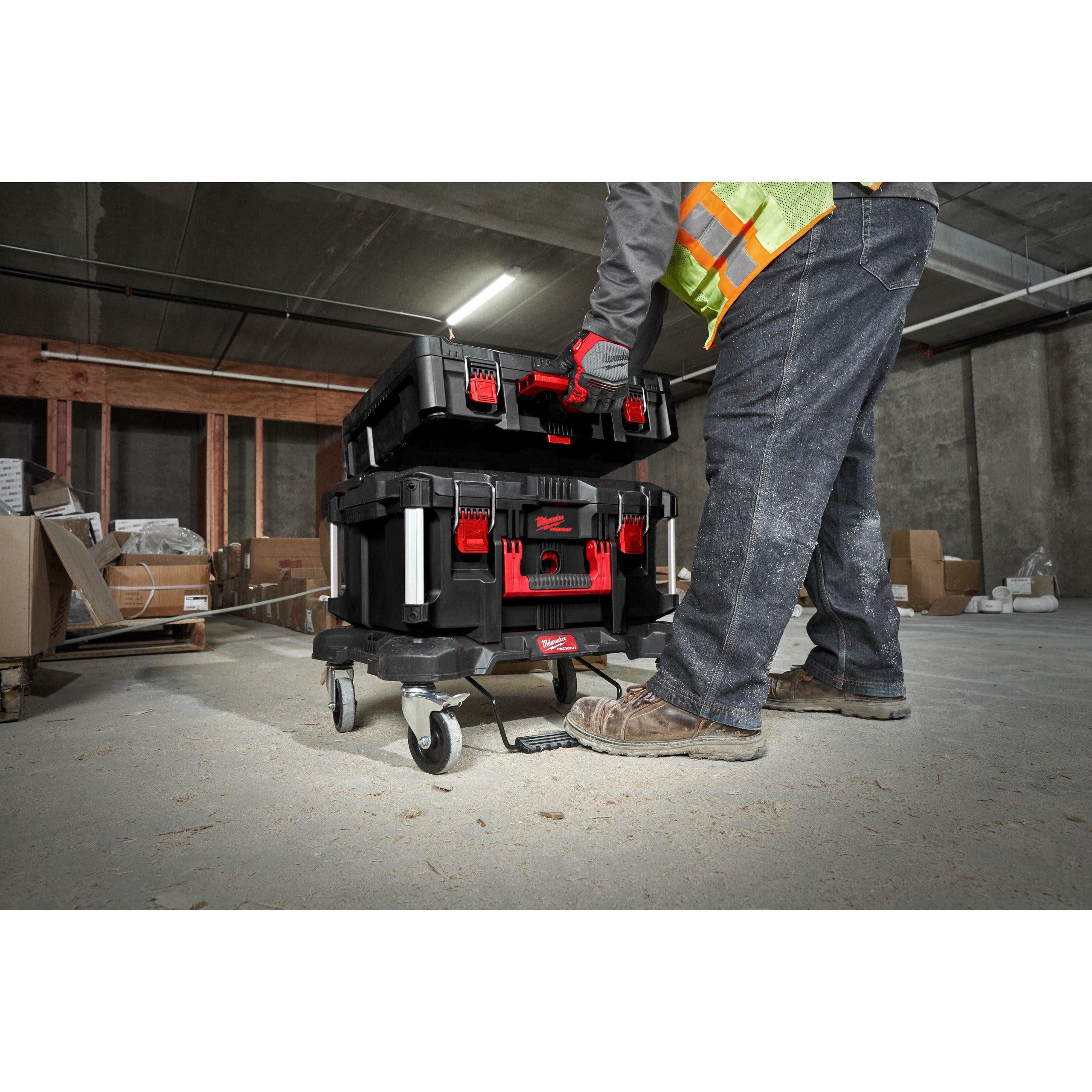 Cărucior troller PACKOUT™ Milwaukee, cod 4932471068 - BIG STORE (Dynamic Tools SRL)