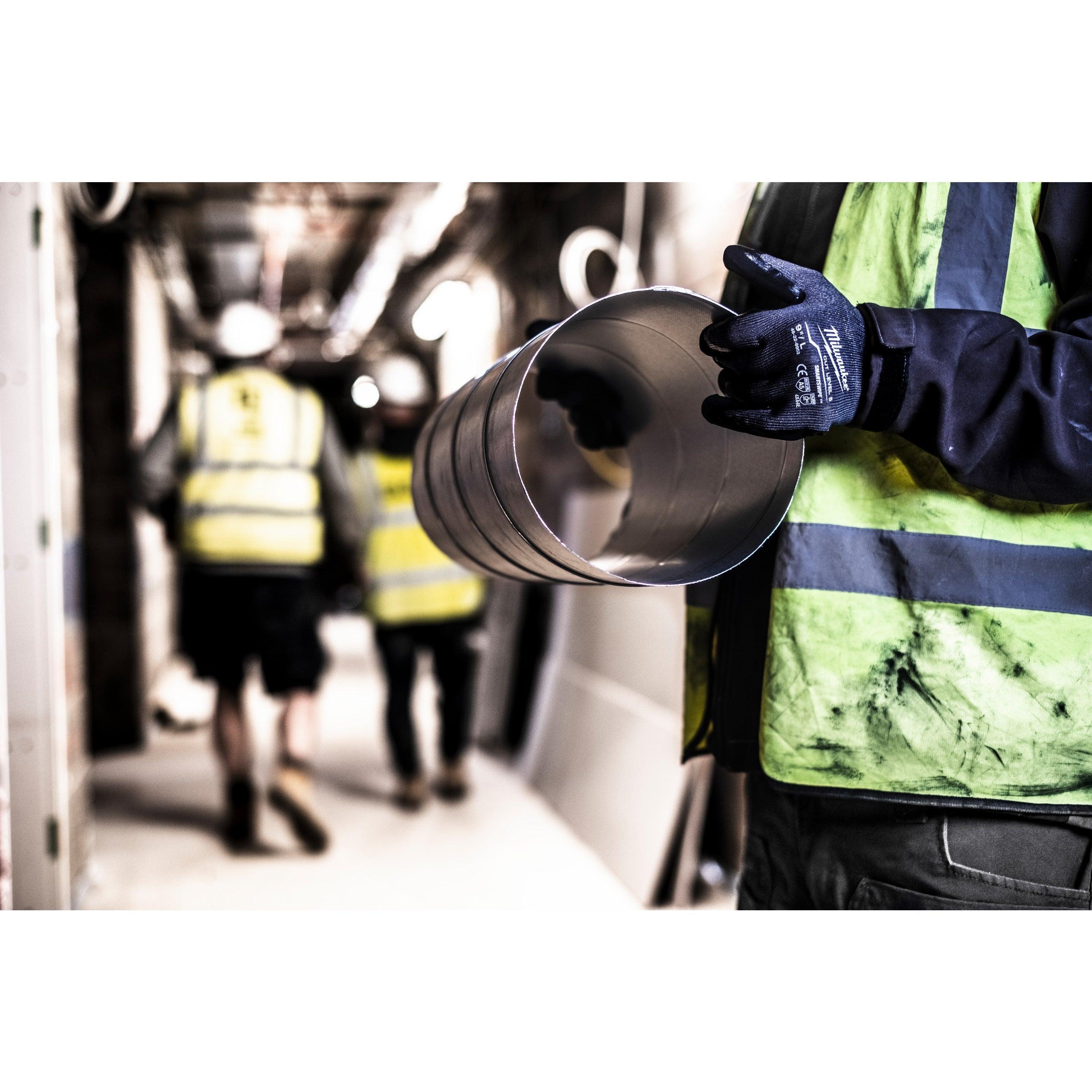 Mănuși cu rezistență la tăiere E-7/S - 1 pereche, Milwaukee cod 4932479718 - BIG STORE (Dynamic Tools SRL)