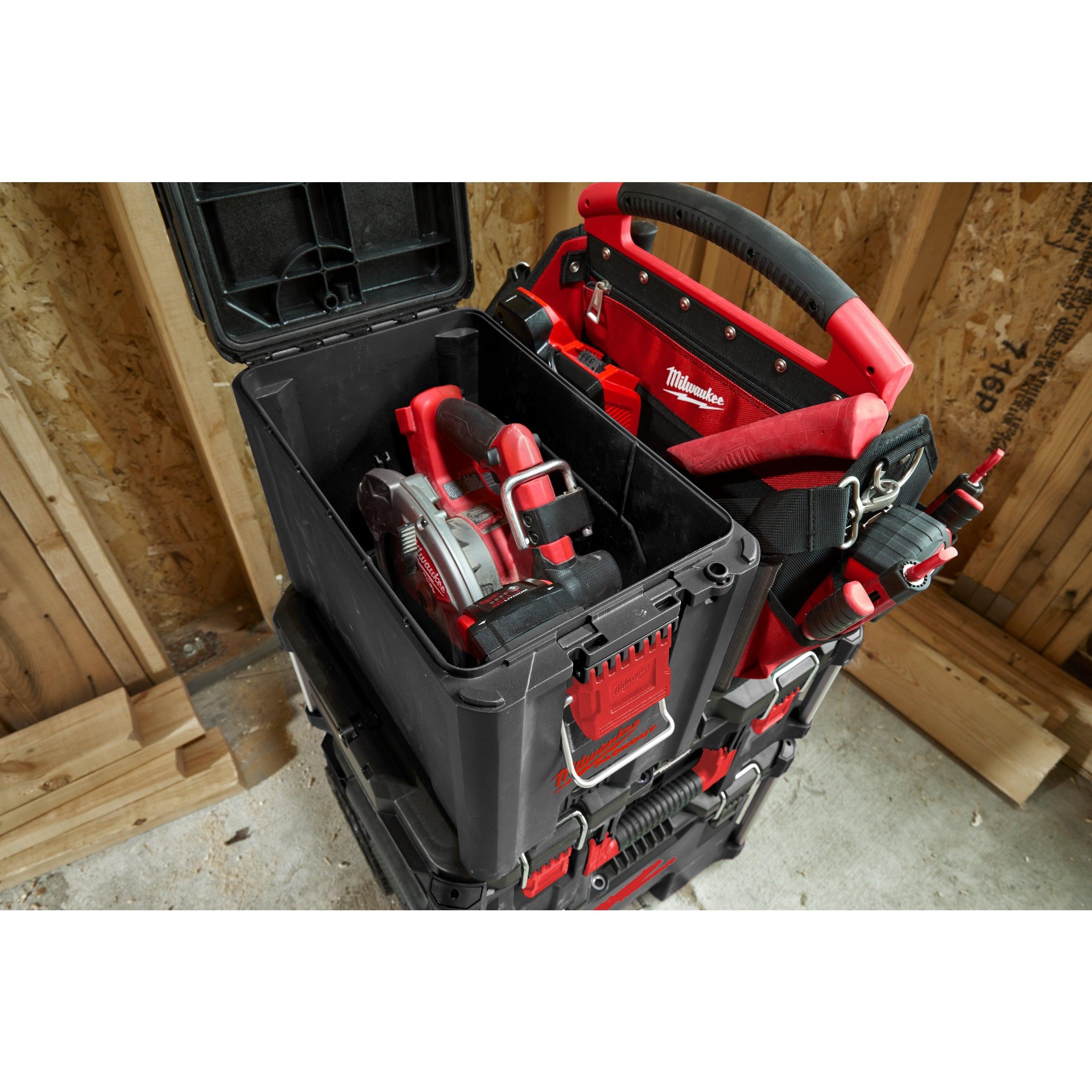 Cutie compactă PACKOUT™ Milwaukee, cod 4932471723 - BIG STORE (Dynamic Tools SRL)