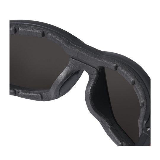 Ochelari de protecție Milwaukee fumurii premium cu garnitură, cod 4932471886 - BIG STORE (Dynamic Tools SRL)